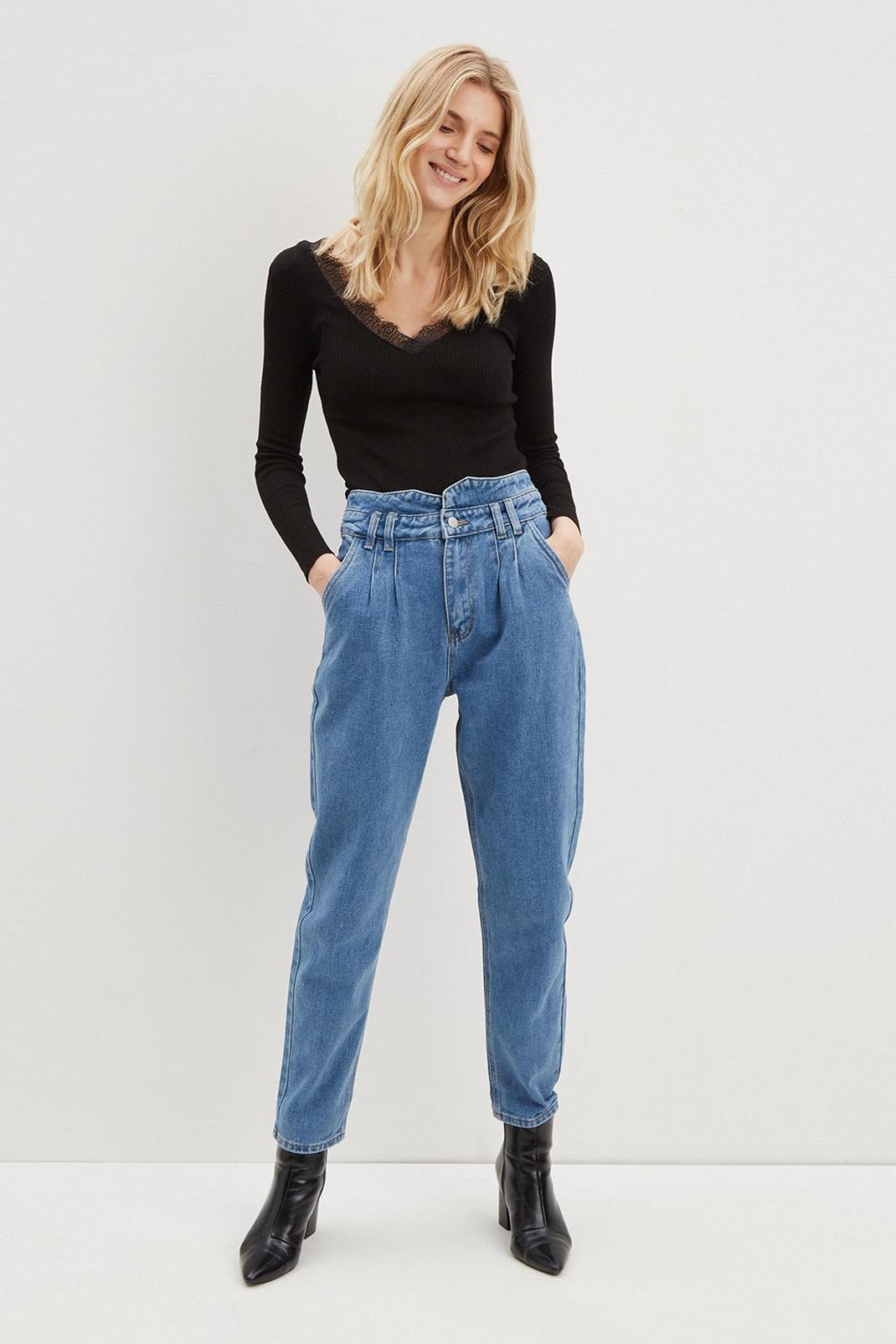 702 Tapered High Waist Straight Leg Jean image number 1