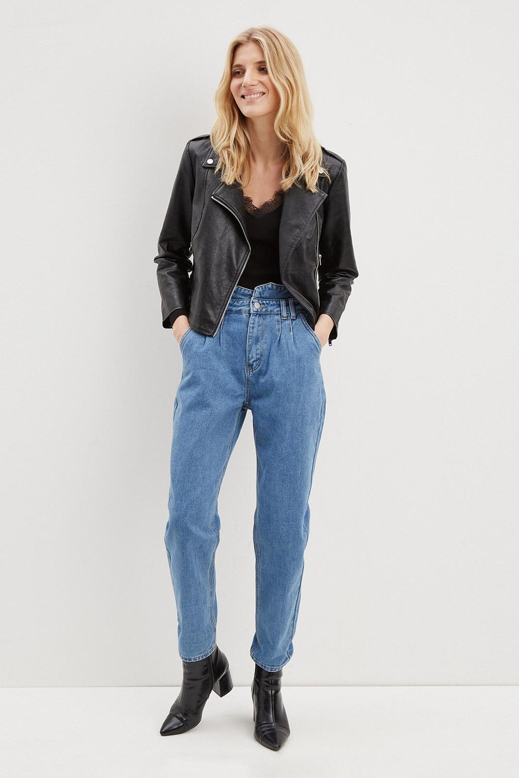 702 Tapered High Waist Straight Leg Jean image number 2
