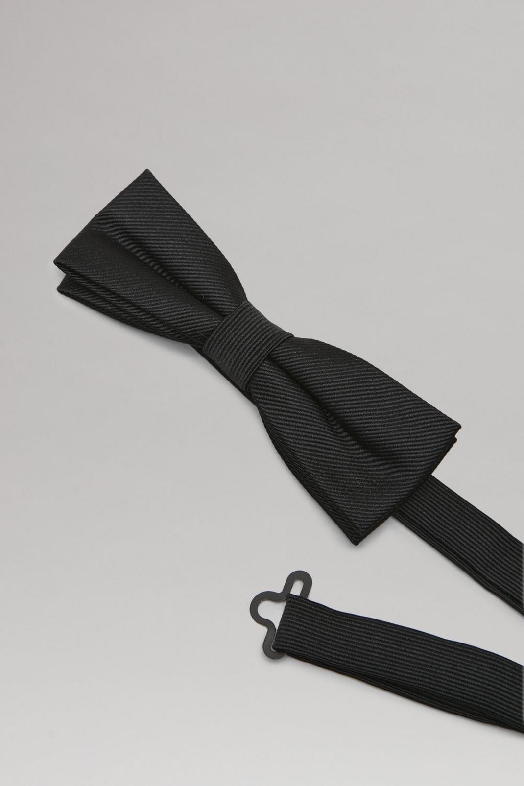 105 Black Skinny Bow Tie image number 2