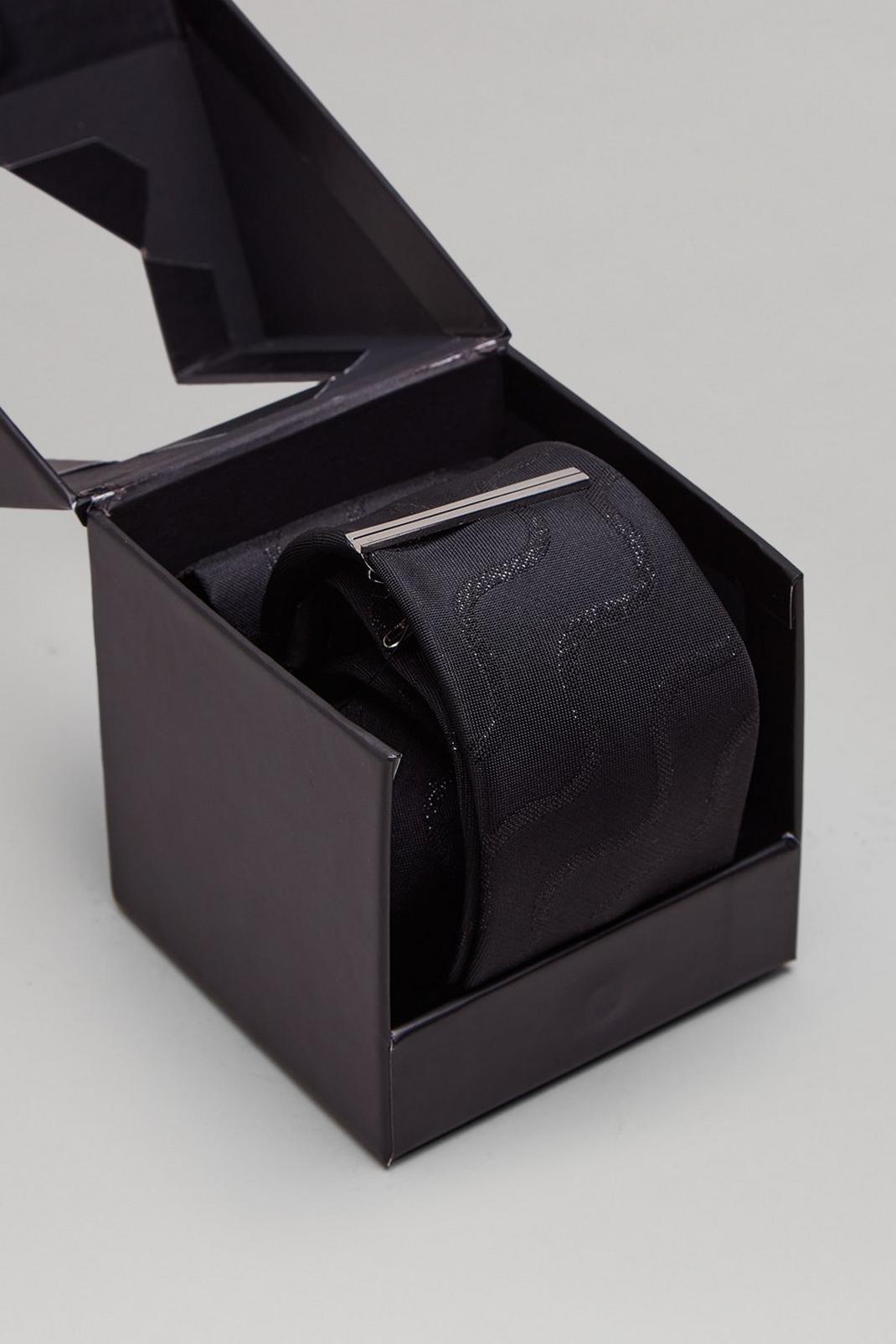 105 Black Glitter Tie, Square, Tie Bar Gift Box image number 2