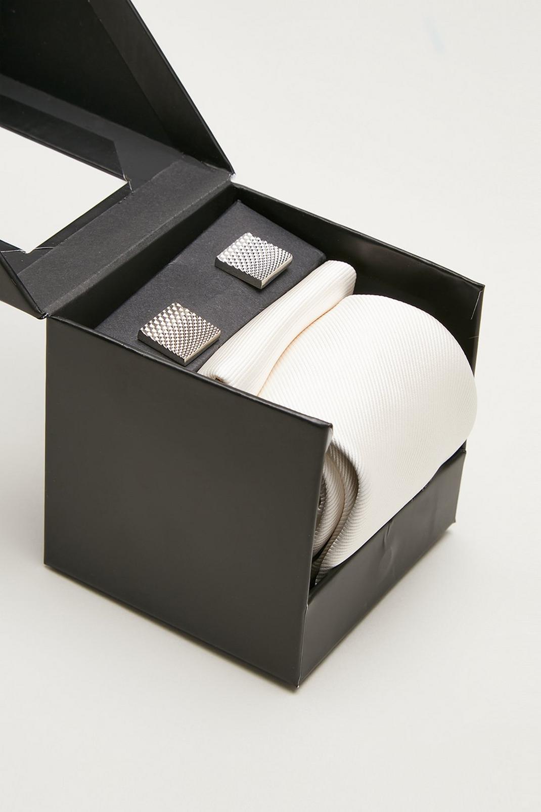 124 Ecru Tie, Square And Cuff Links Gifting Box image number 2