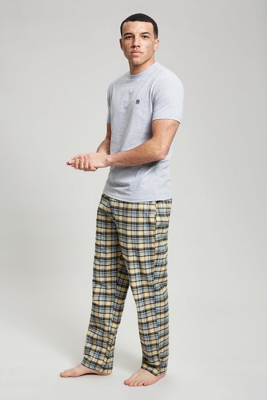131 Grey Short Sleeve Tee & Check Pyjama Set image number 1