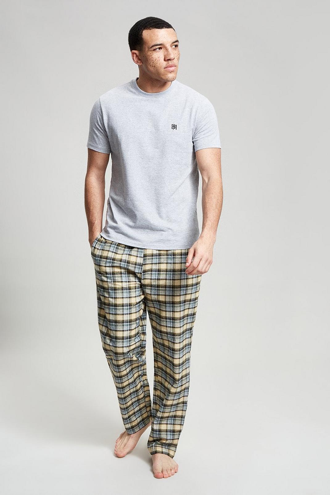 131 Grey Short Sleeve Tee & Check Pyjama Set image number 2