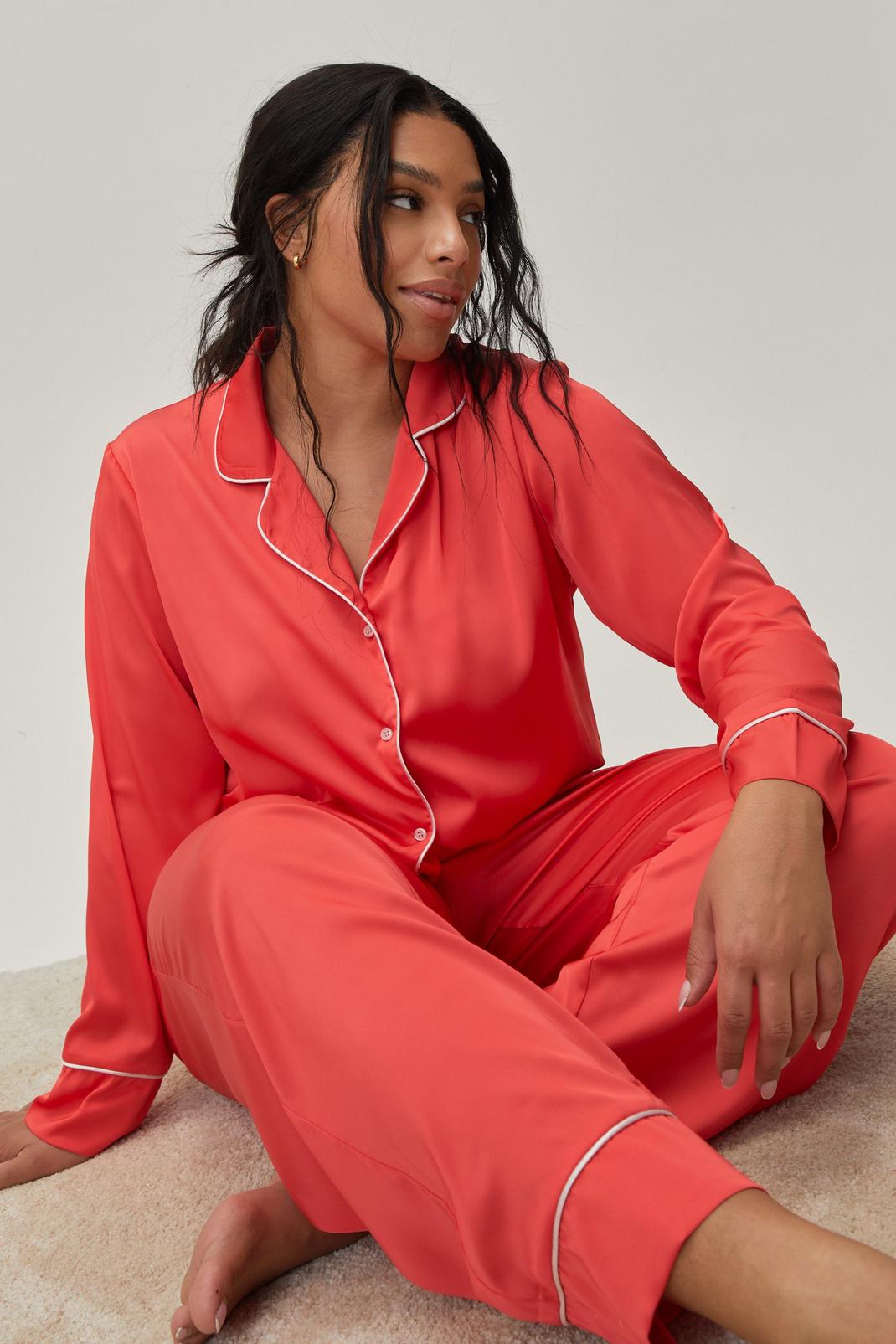 Red Plus Size Contrast Piping Shirt and Pants Pajama Set image number 1