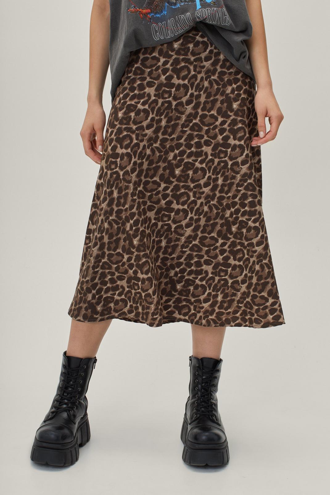 Jupe mi-longue satinée imprimé léopard, 109 image number 2