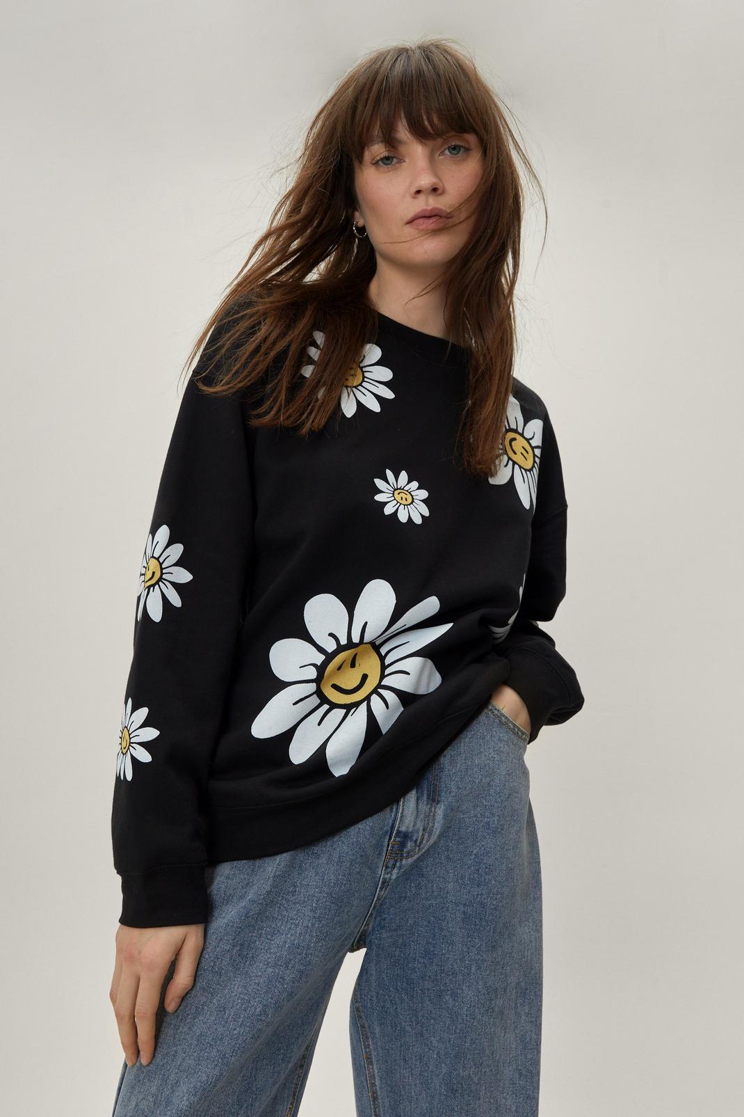 Black Flower Graphic Sweatshirt image number 1