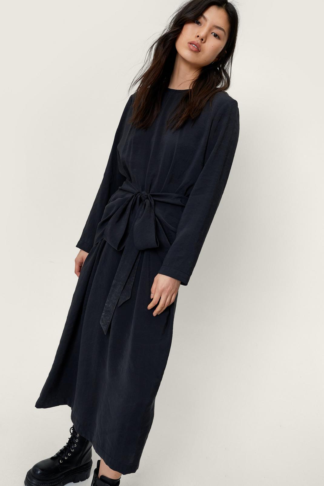 Black Premium Tie Front Midi Dress  image number 1