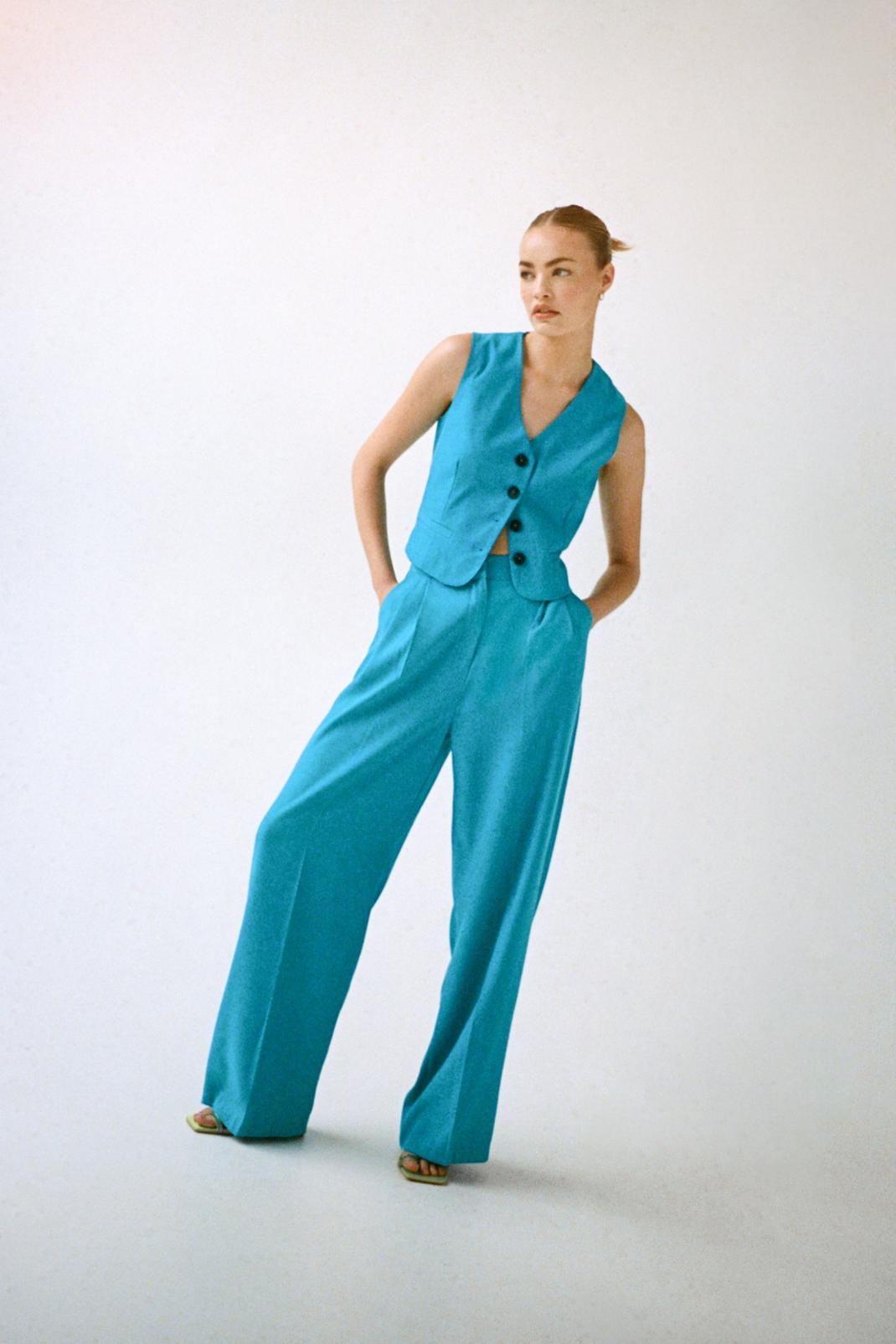 Pantalon large coupe ajusté plissé sur le devant, Blue image number 1