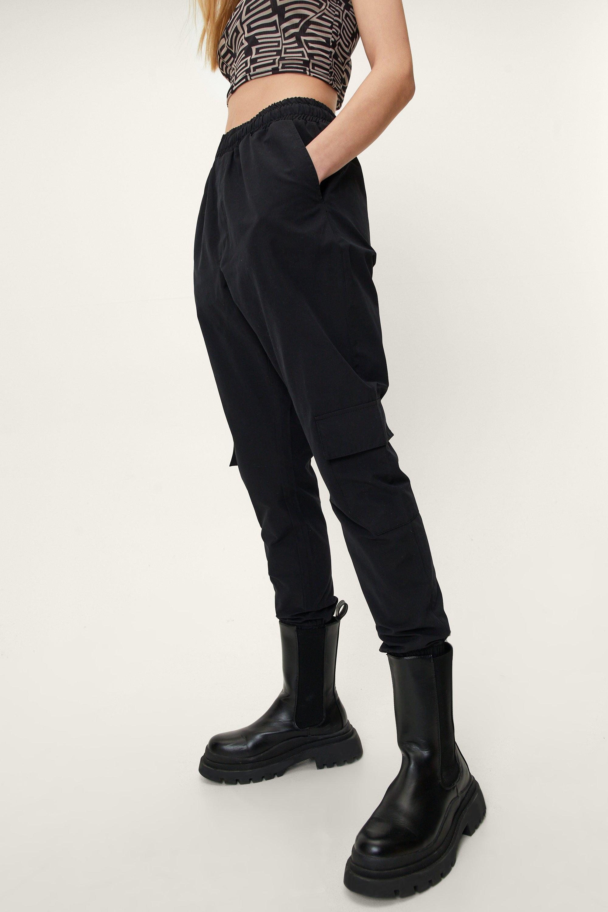 Dr martens hot sale cargo pants