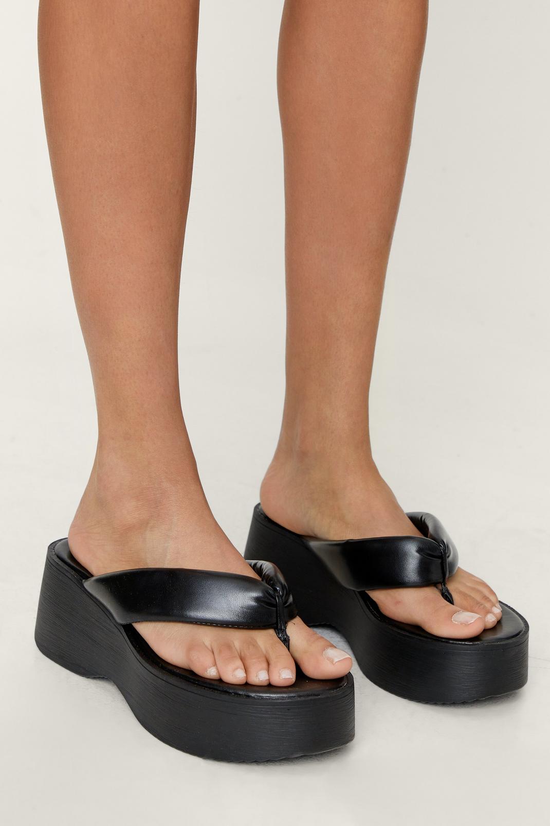 Black Chunky Toe Thong Flatform Sandals image number 1