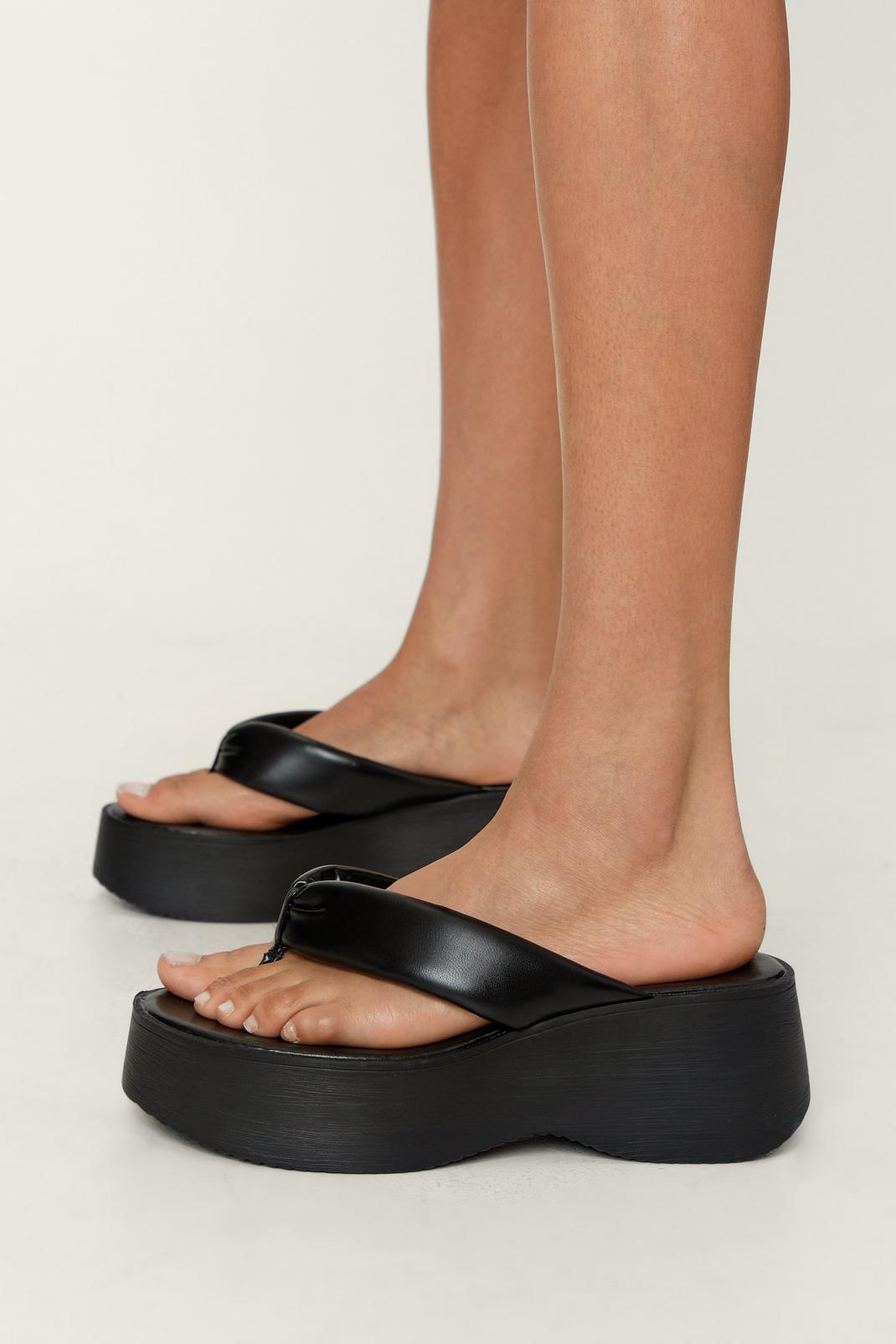 105 Chunky Toe Thong Flatform Sandals image number 2