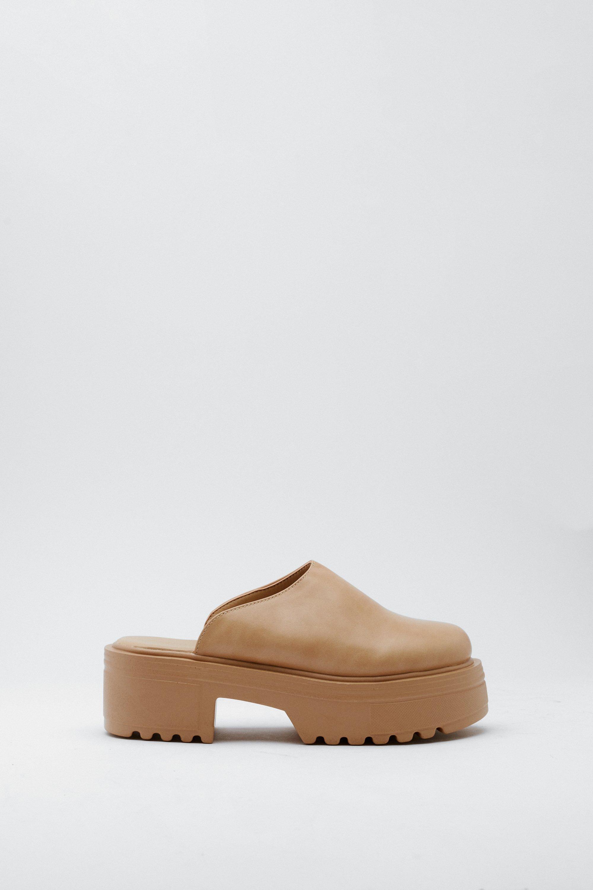 Closed Toe Cleated Clog Mules