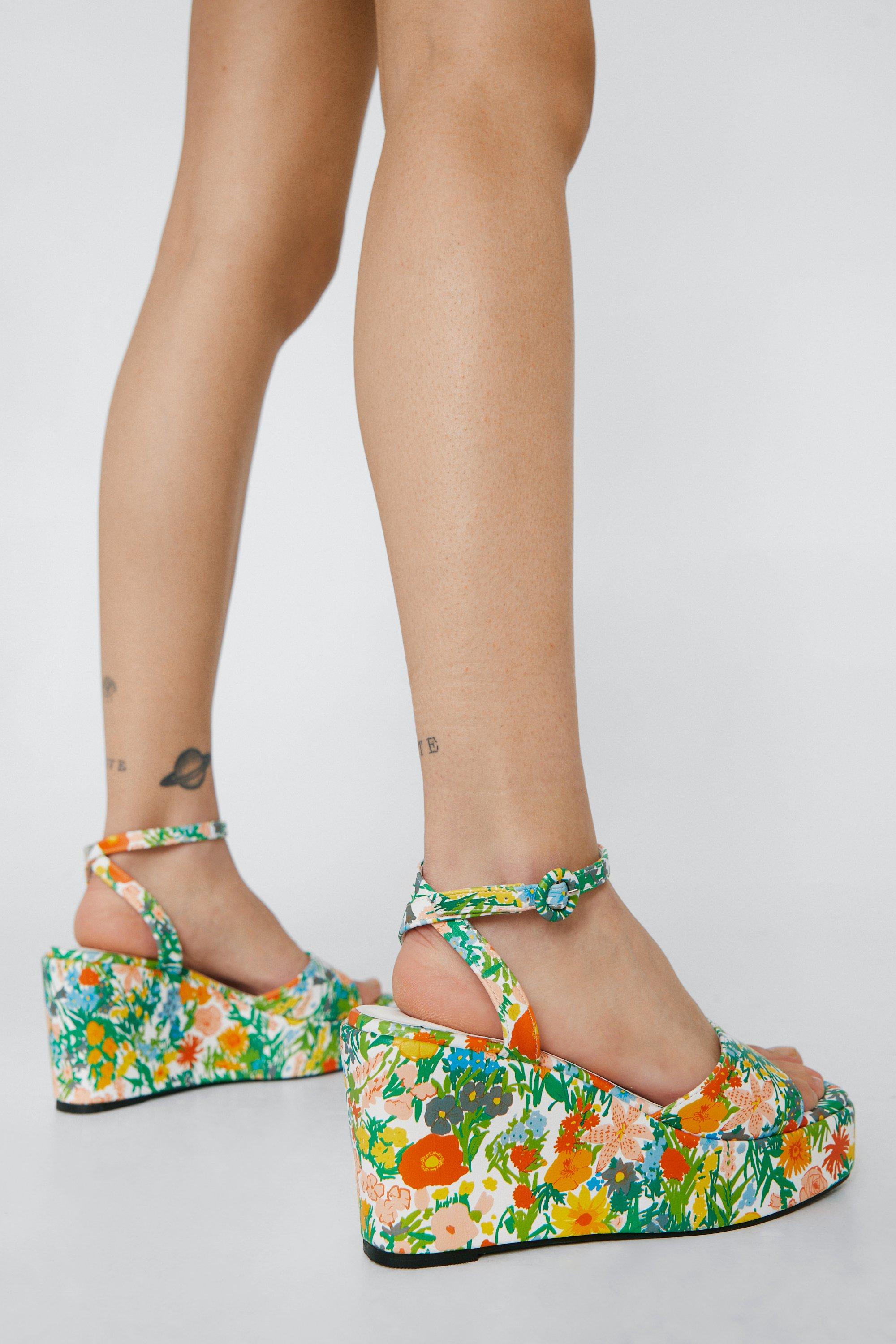 Floral print hot sale wedge sandals