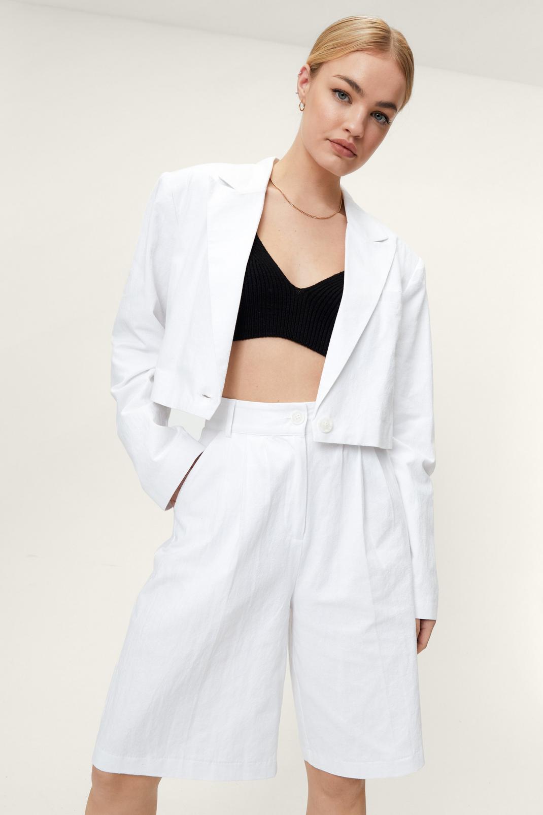 White Cotton Single Breasted Shoulder Padded Cropped Blazer image number 1