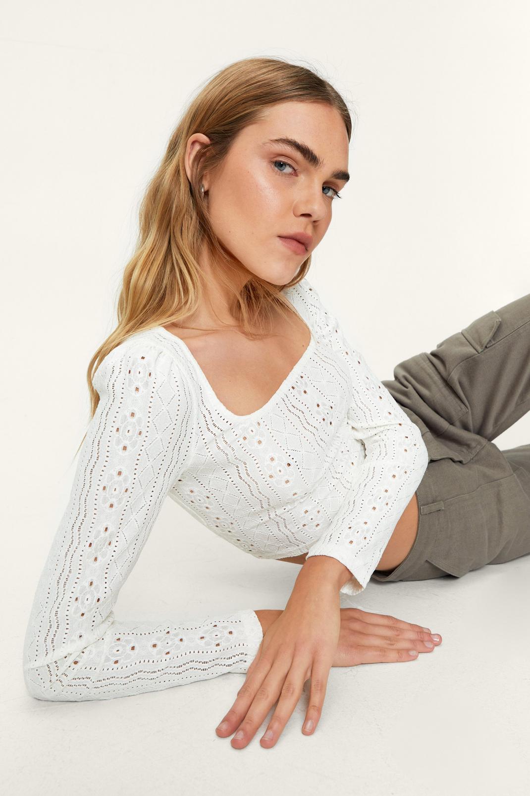 White Square Neckline Stretchy Lace Long Sleeve Top image number 1