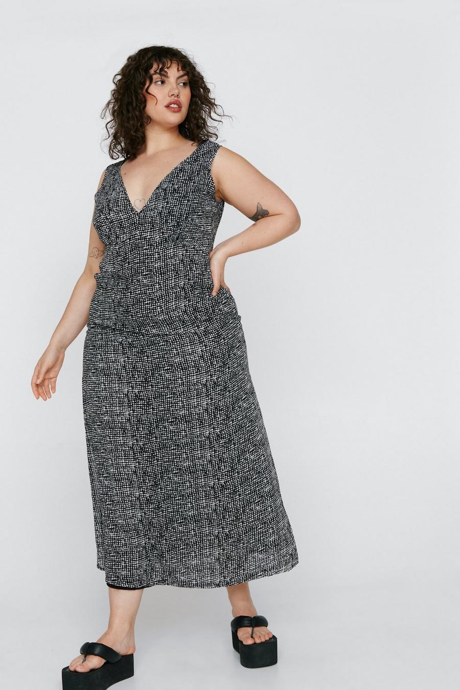 Plus Size Abstract Plunge Maxi Dress