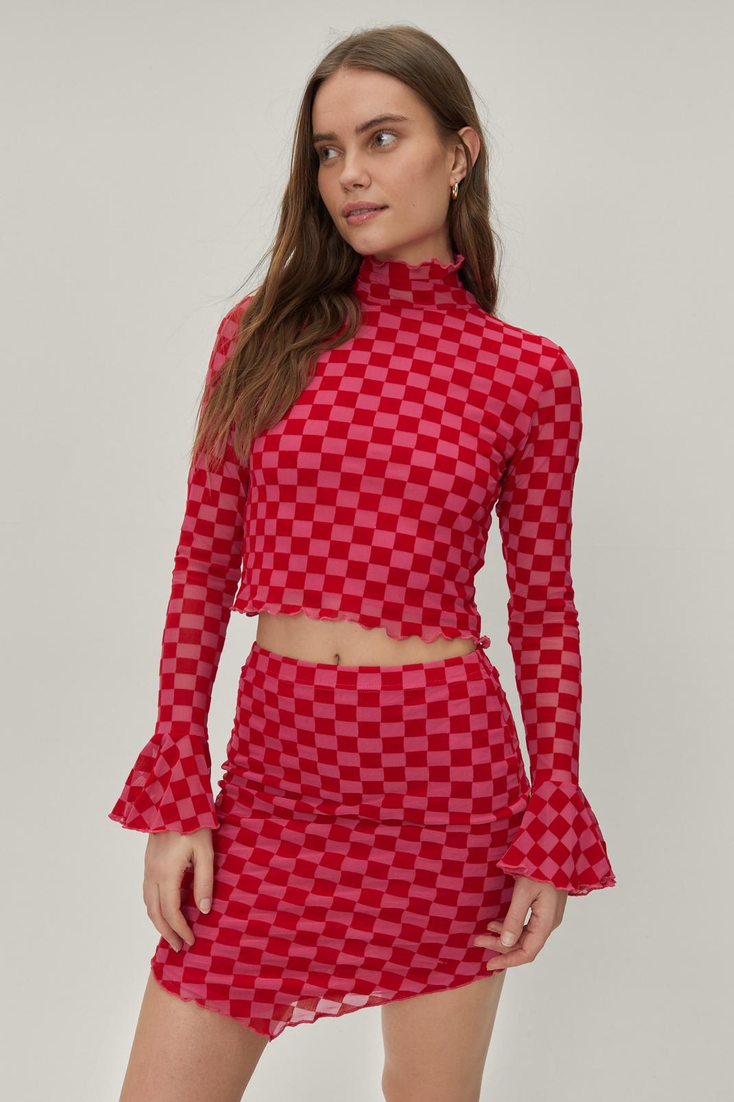 Pink Checkerboard Fluted Sleeve Cropped Top image number 1