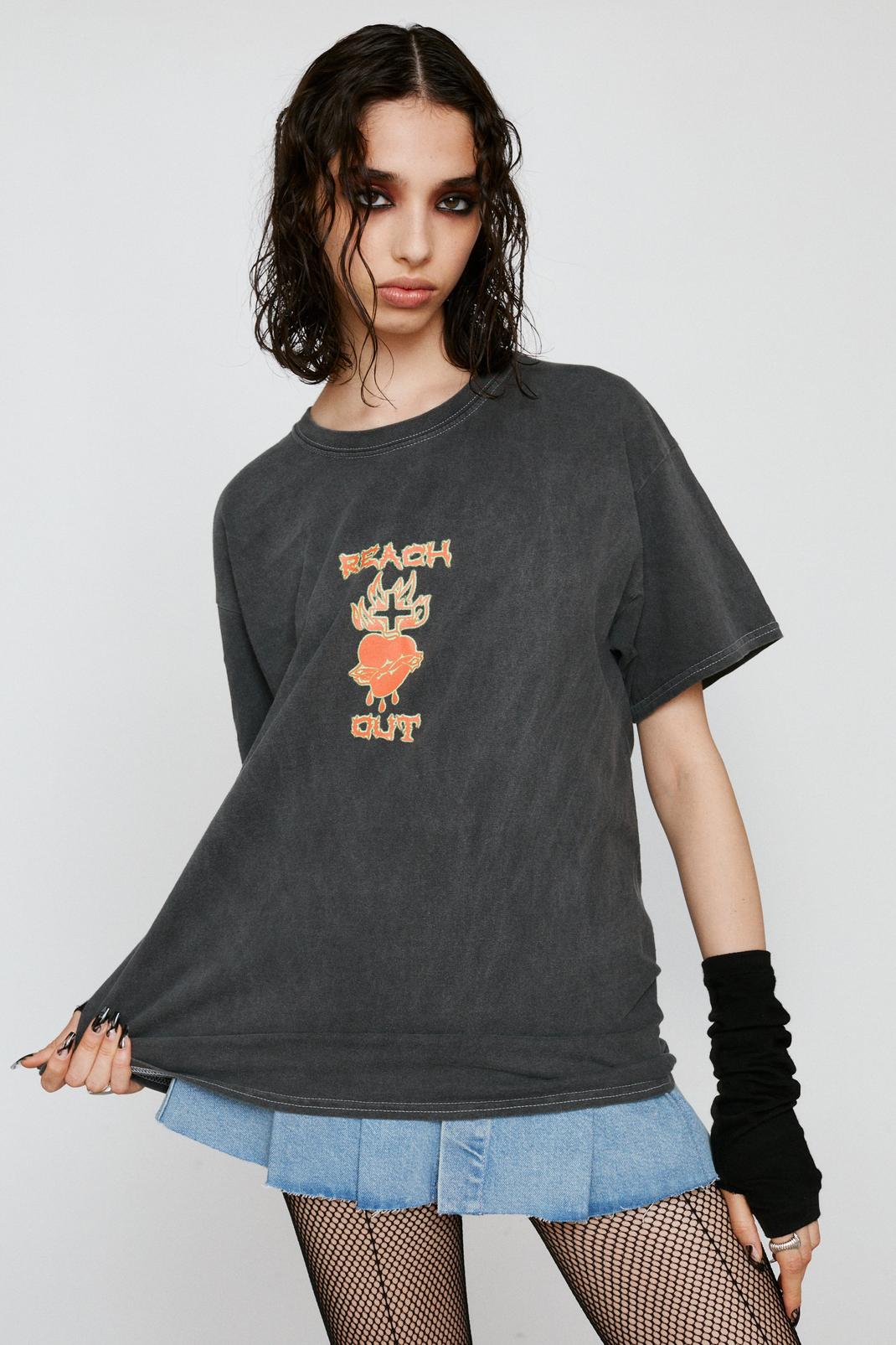 Petite T-shirt à imprimé graphique Heart And Flame, Charcoal image number 1