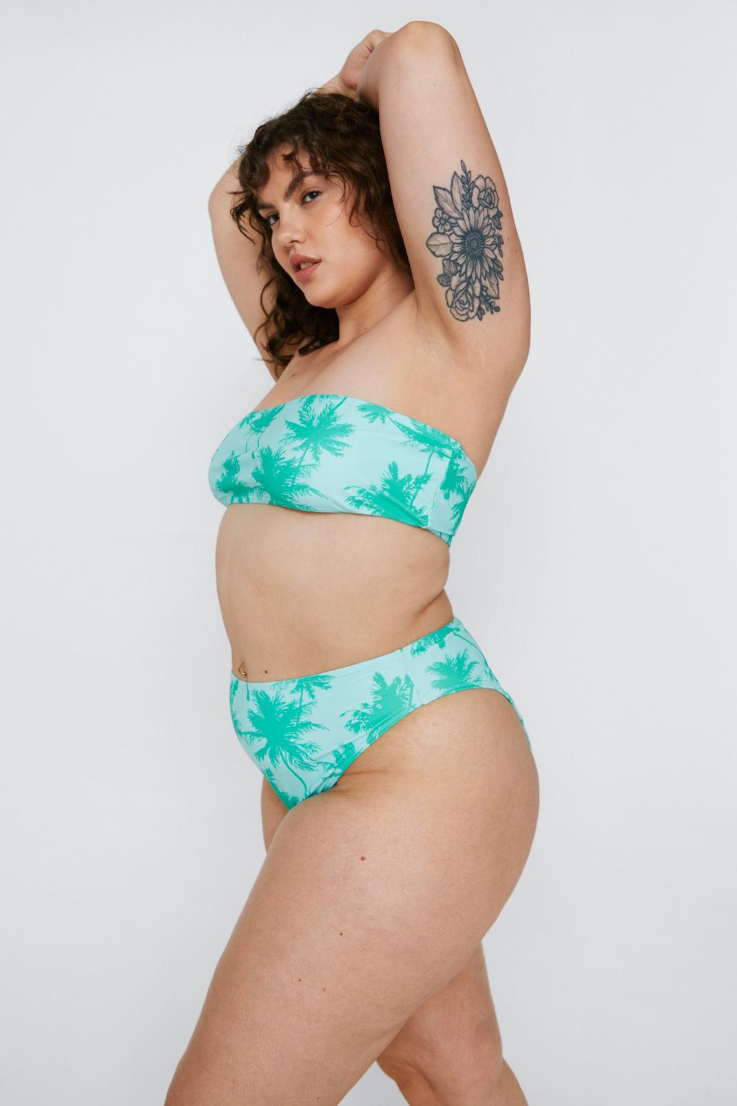 Green Plus Size Palm Tree Print Bikini Set image number 1