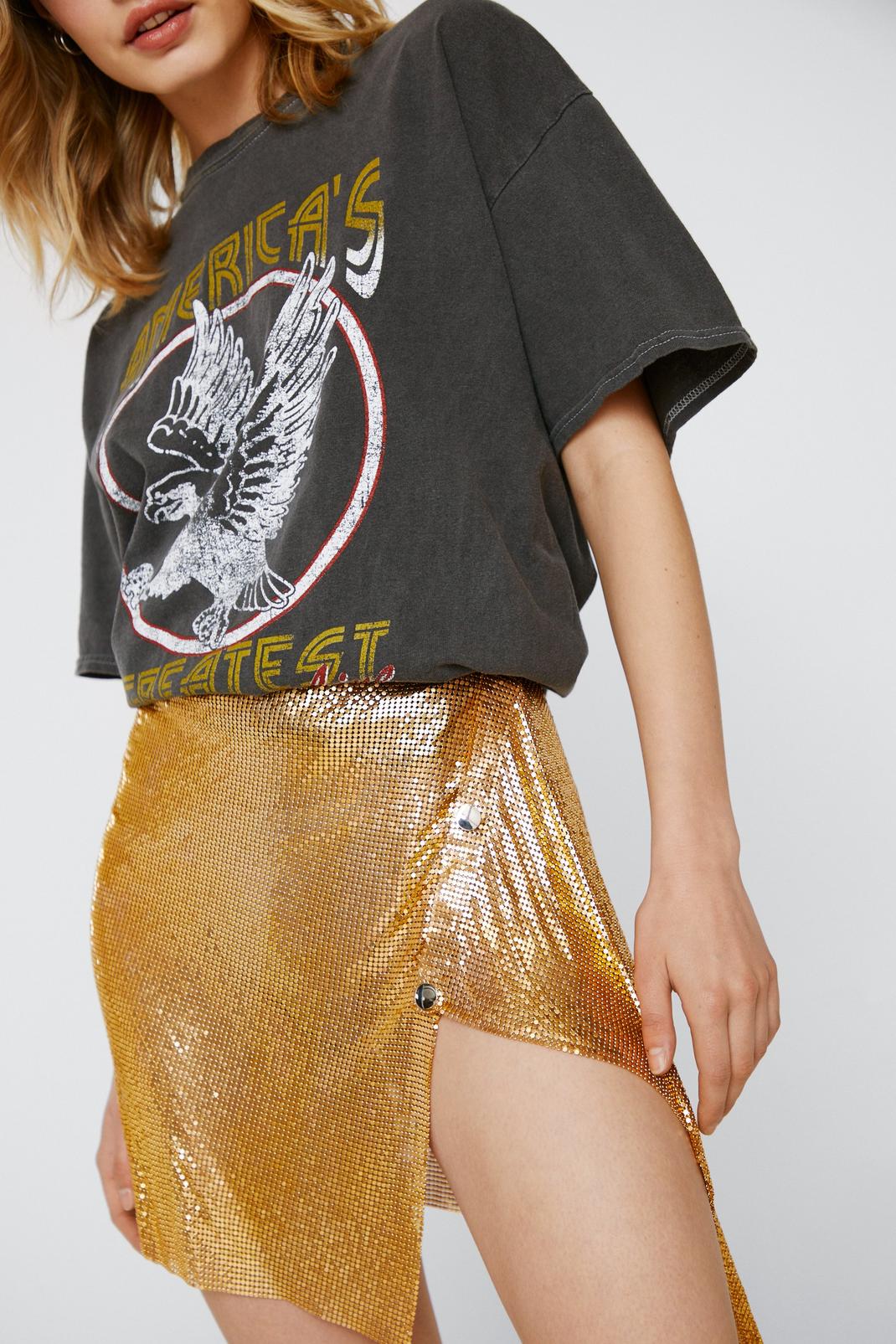 Mini jupe effet cotte de mailles à strass fendue sur le côté, Gold image number 1