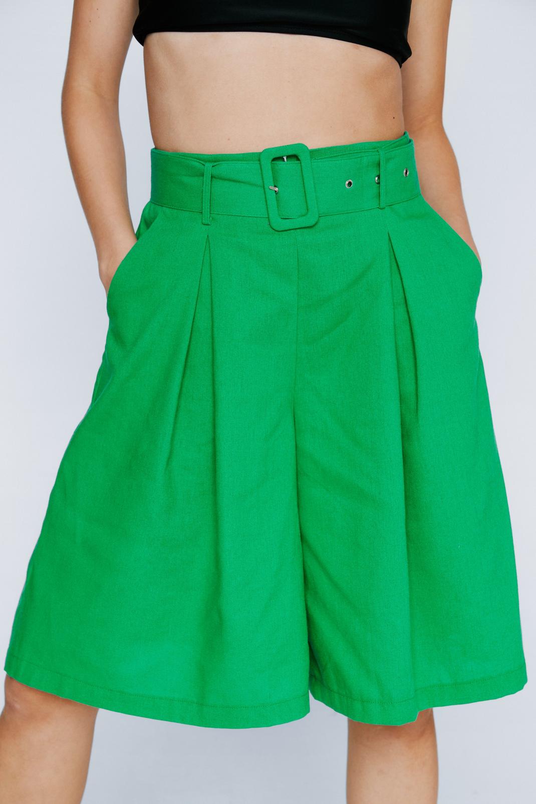 Green Linen Tailored City Shorts image number 1