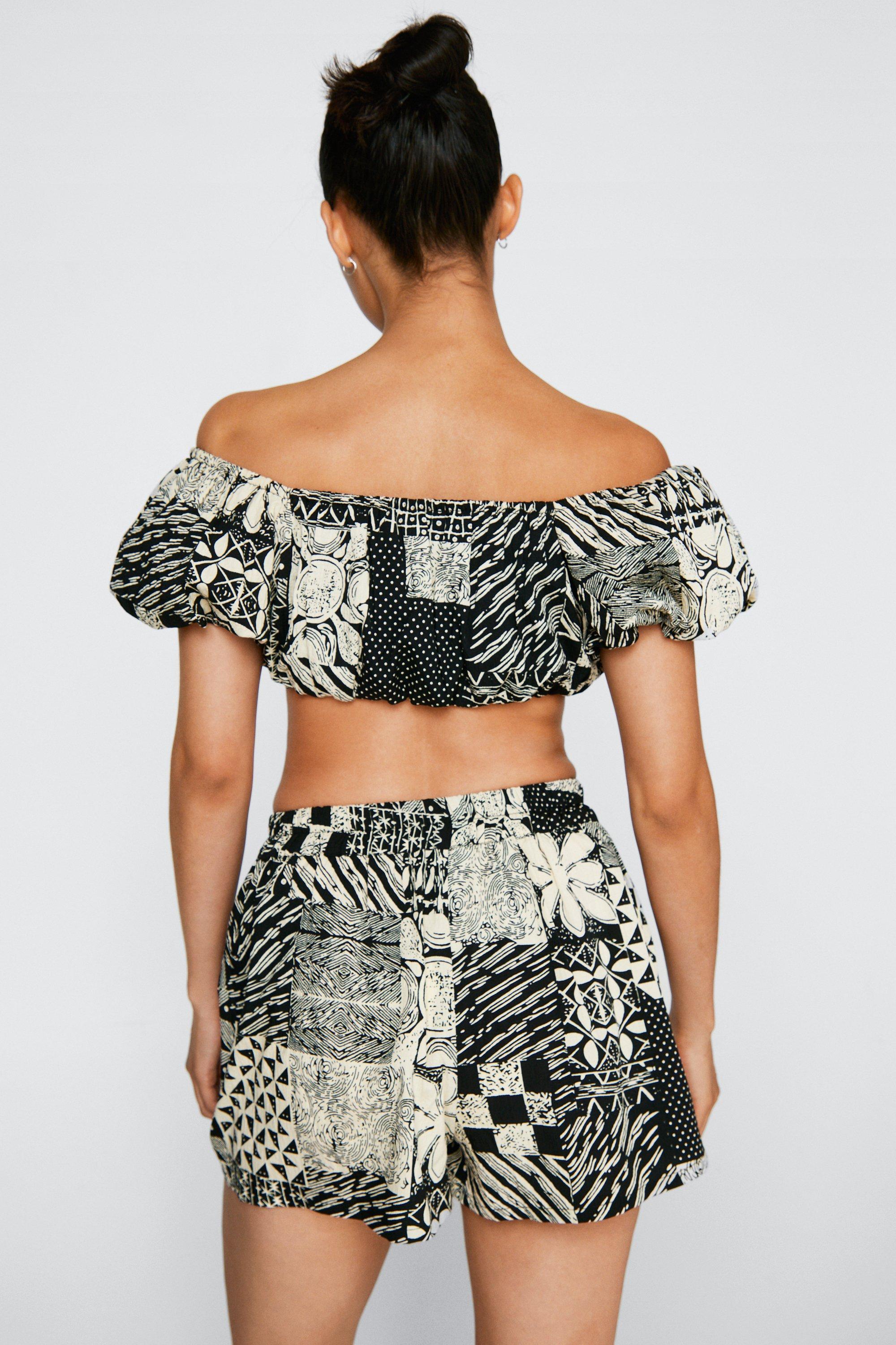 Nasty Gal Womens Petite Batik Print Flippy Shorts Black