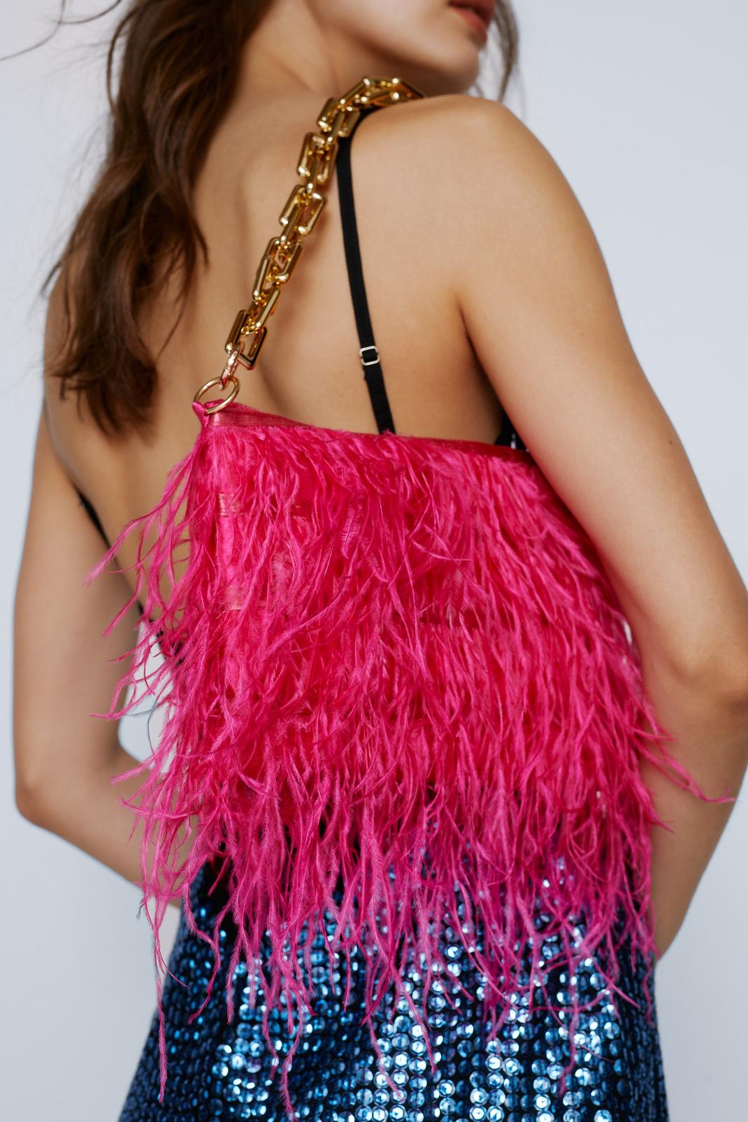 Pink Feather Chain Strap Bag  image number 1
