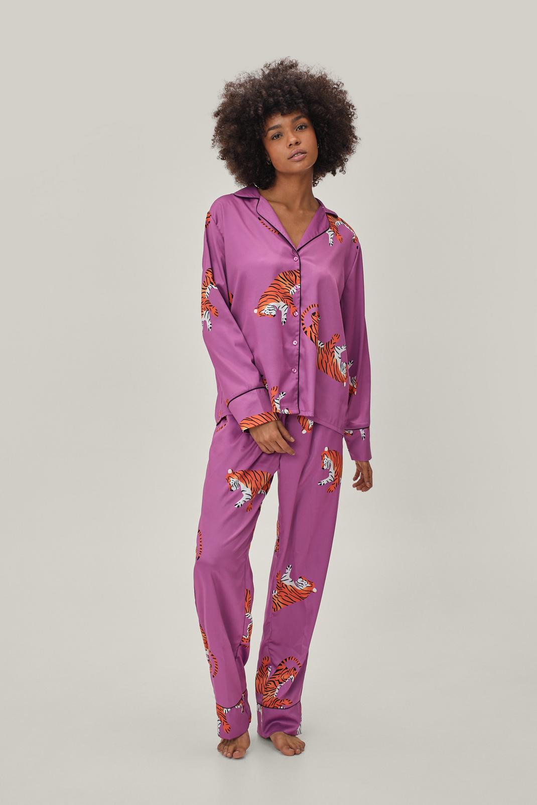Pyjama recyclé satiné imprimé tigres avec pantalon et chemisier, Purple image number 1