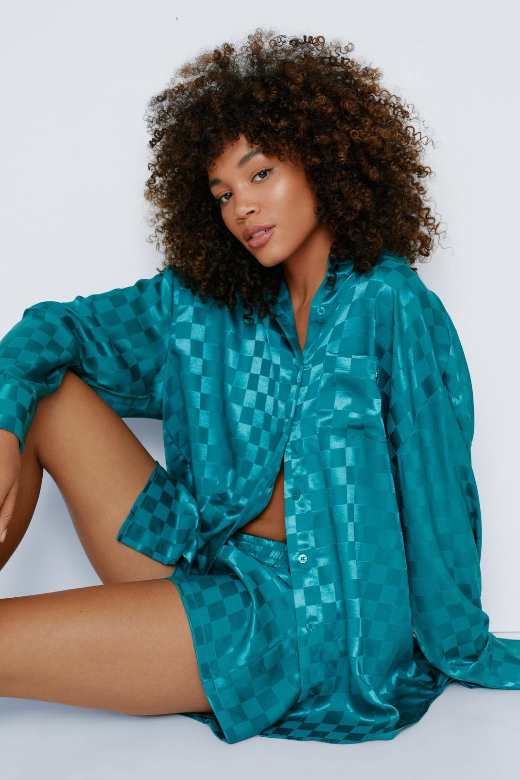Pyjama satiné imprimé carreaux avec chemisier et short, Green image number 1