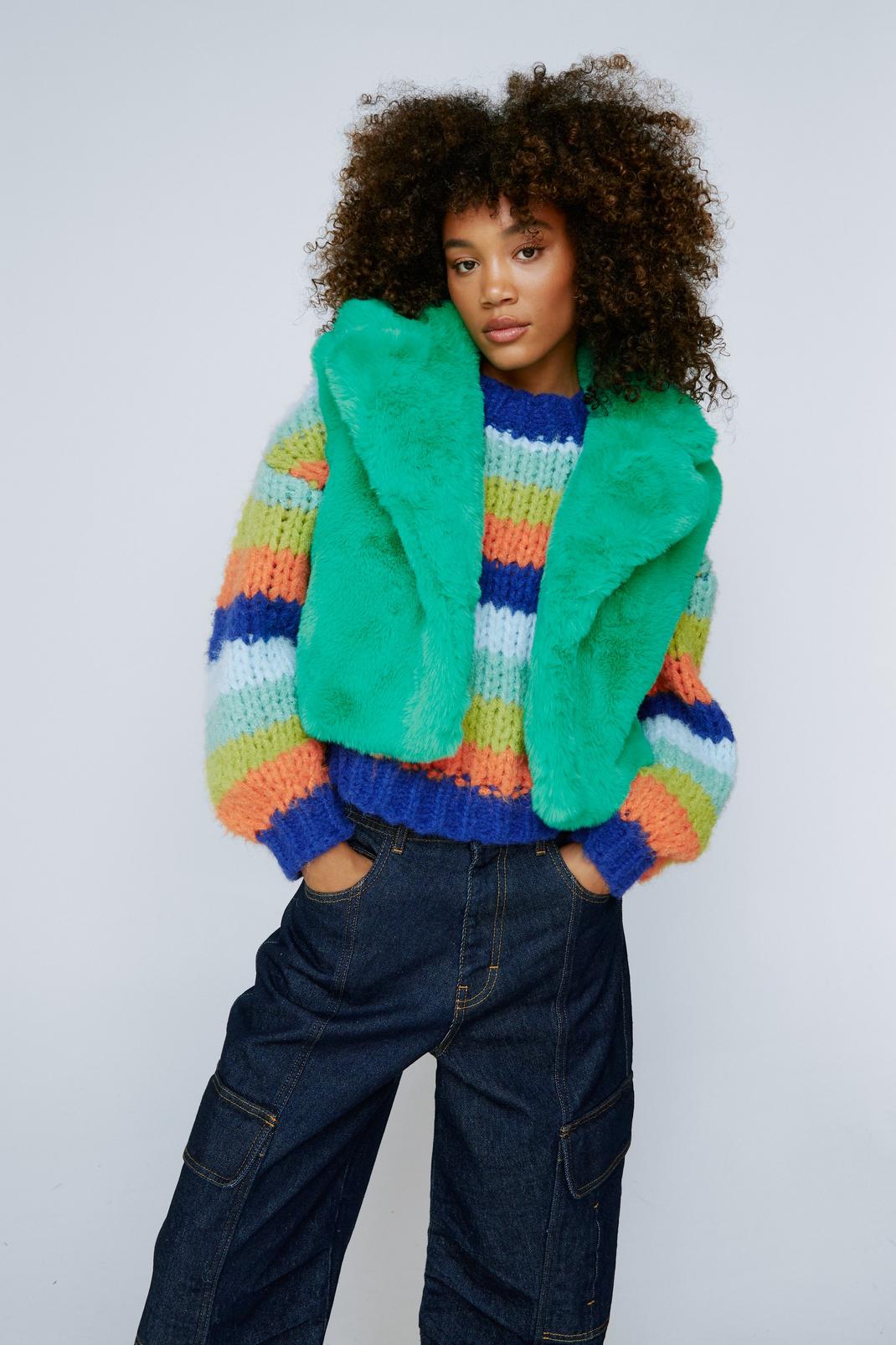Green Plush Fur Cropped Puffer Vest image number 1