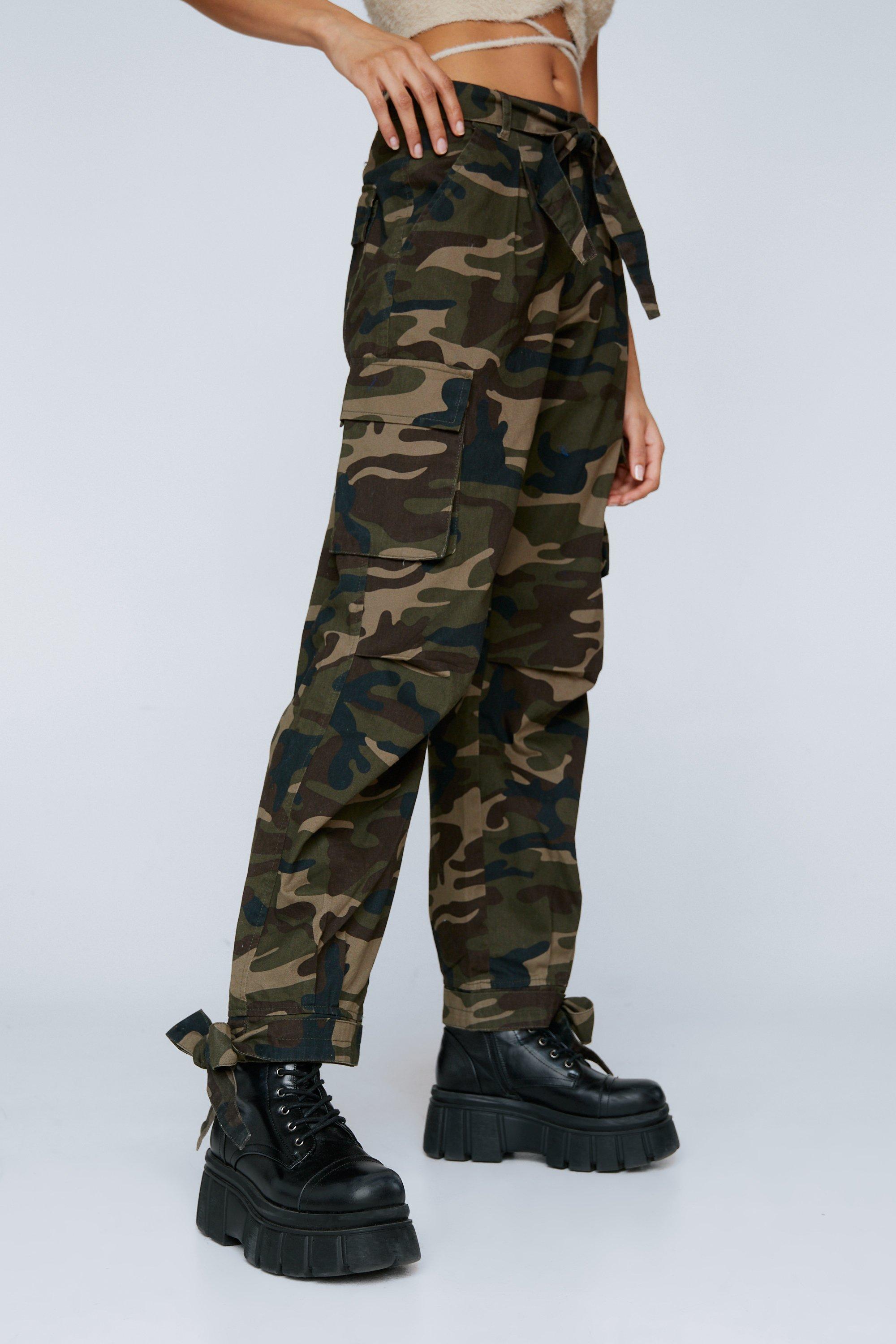 Low Rise Camo Print Cargo Pants | Nasty Gal