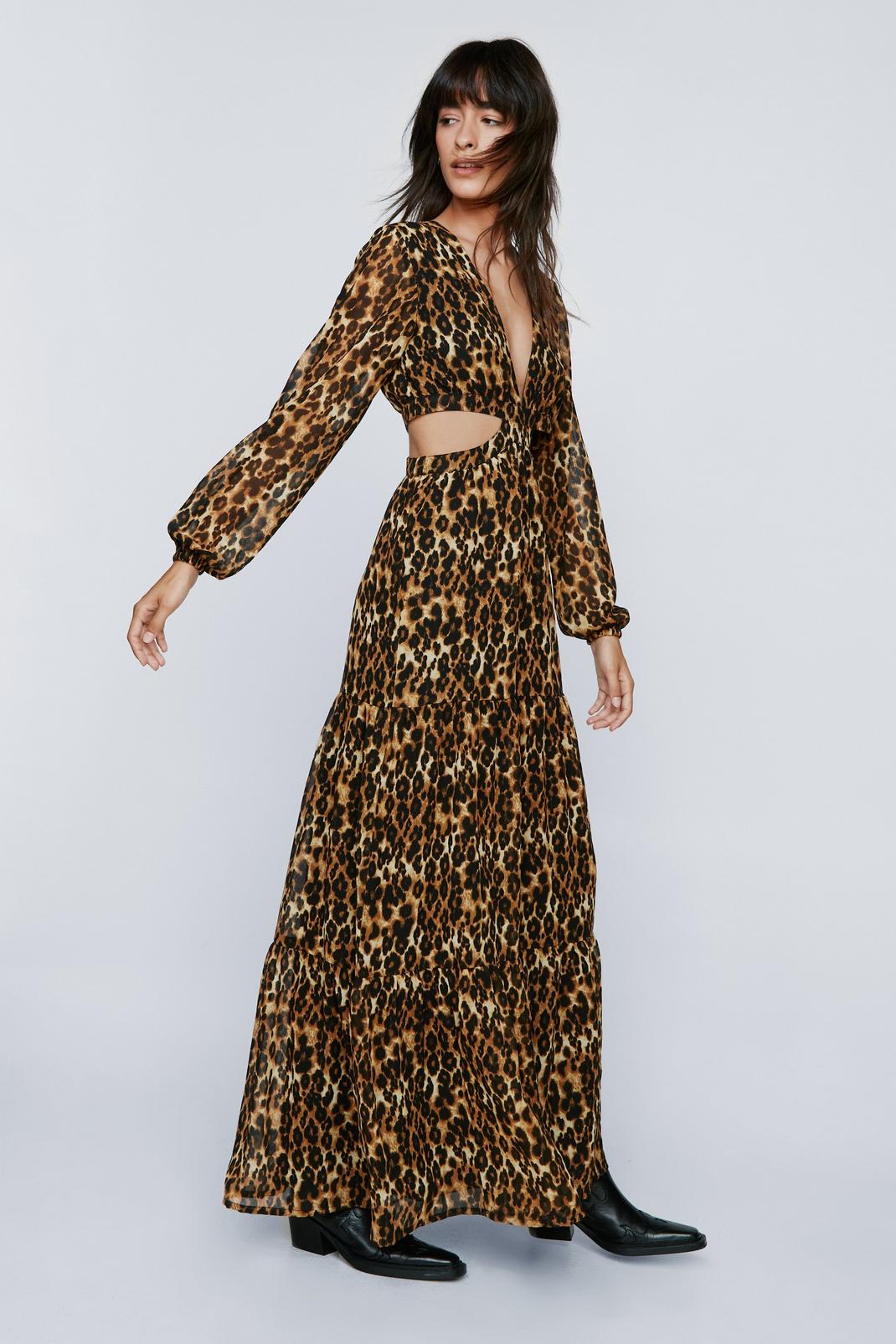 Robe longue en mousseline de soie à découpes imprimé léopard image number 1