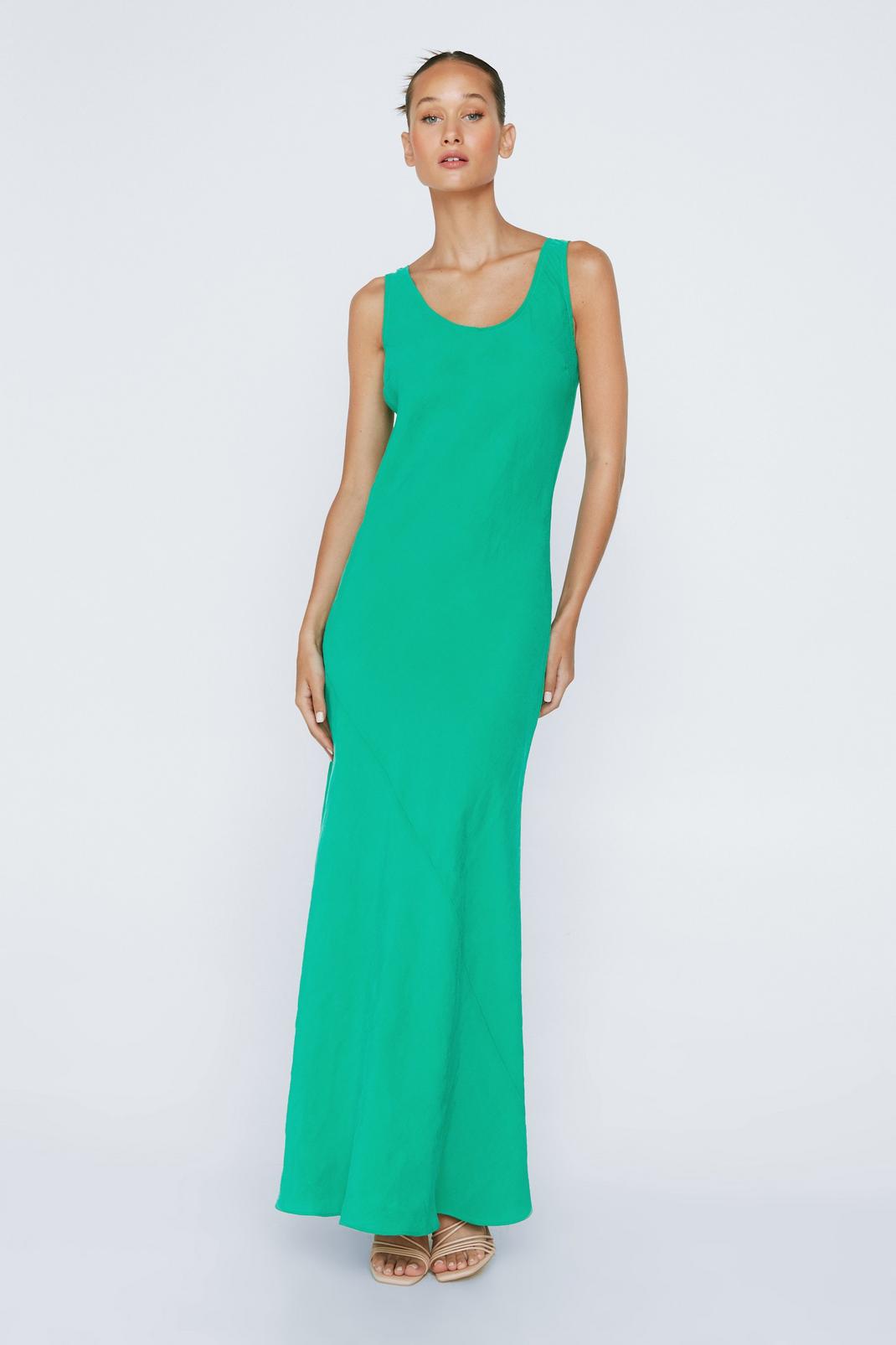 Green Petite Premium Scoop Neck Maxi Dress image number 1