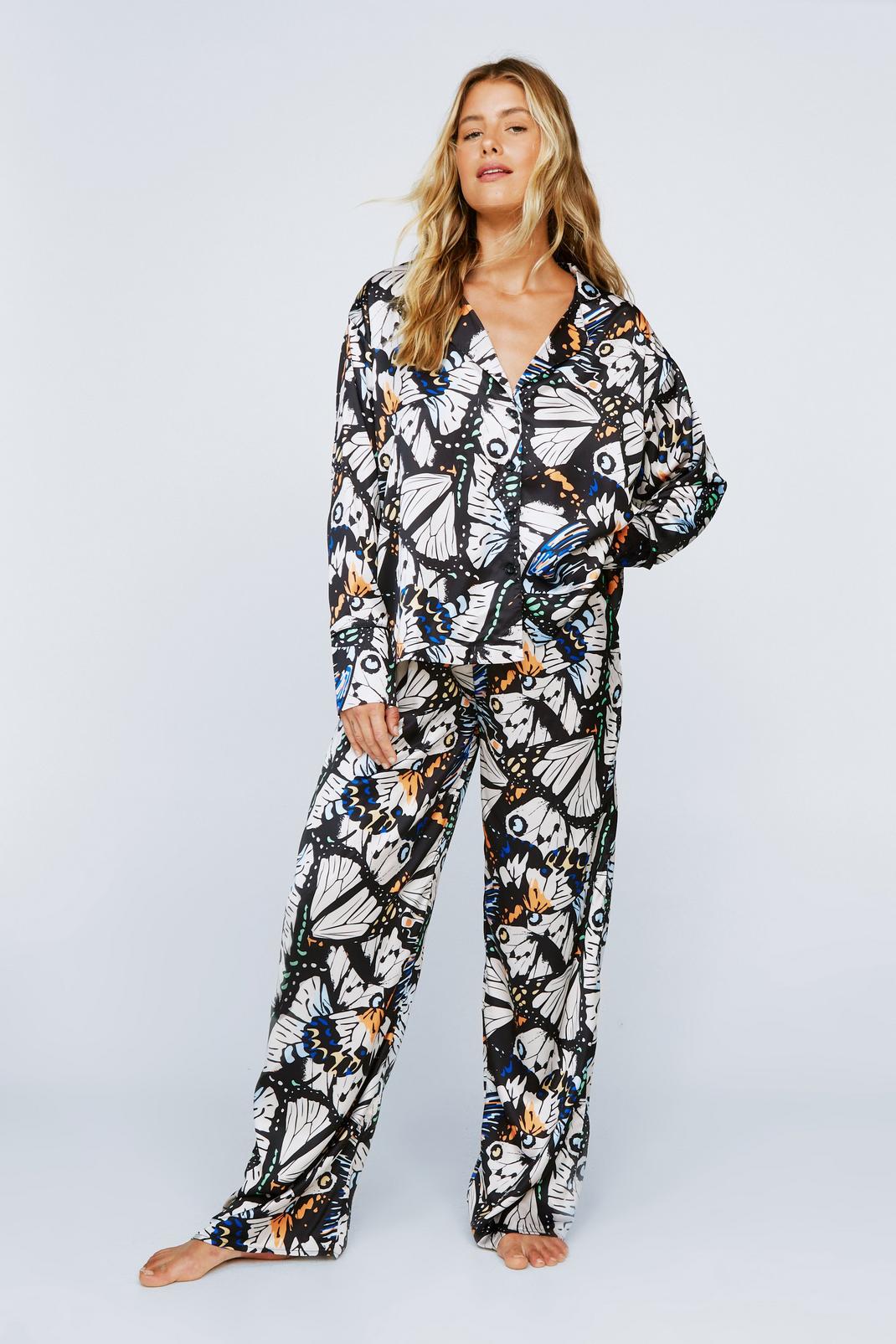 Ensemble pyjama imprimé papillons avec chemisier et pantalon, Black image number 1