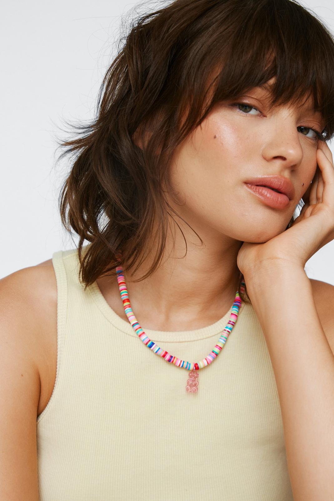 Collier à perles multicolores et en forme d'ours en guimauve, Pink image number 1