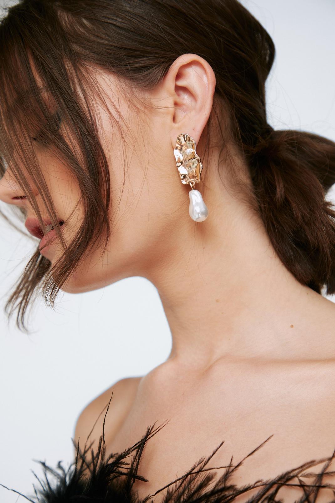 Boucles d'oreilles pendantes à perles, Gold image number 1