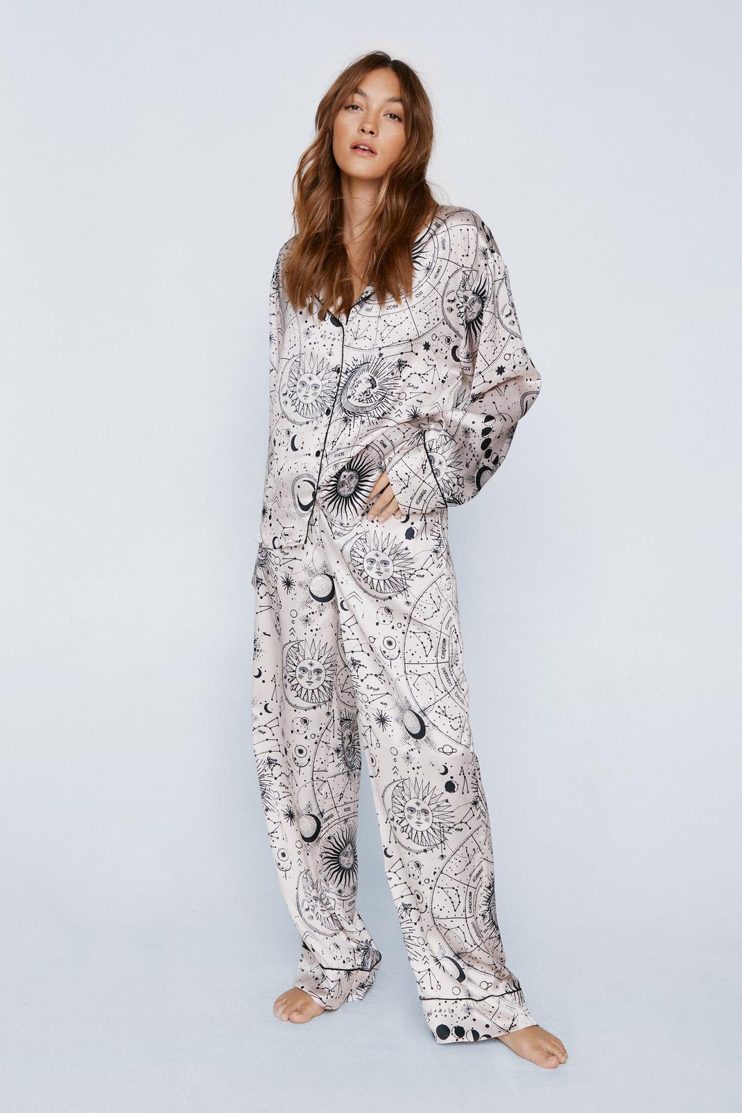 Pyjama recyclé imprimé céleste avec chemisier et pantalon, Champagne image number 1