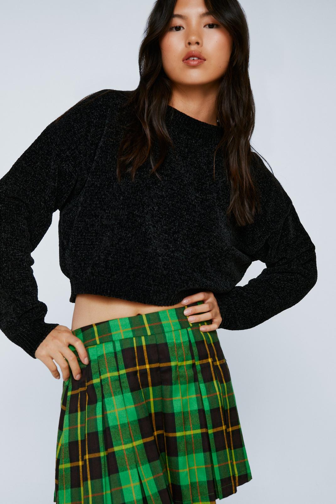 Black Chenille Stripe Cropped Crew Neck Sweater image number 1