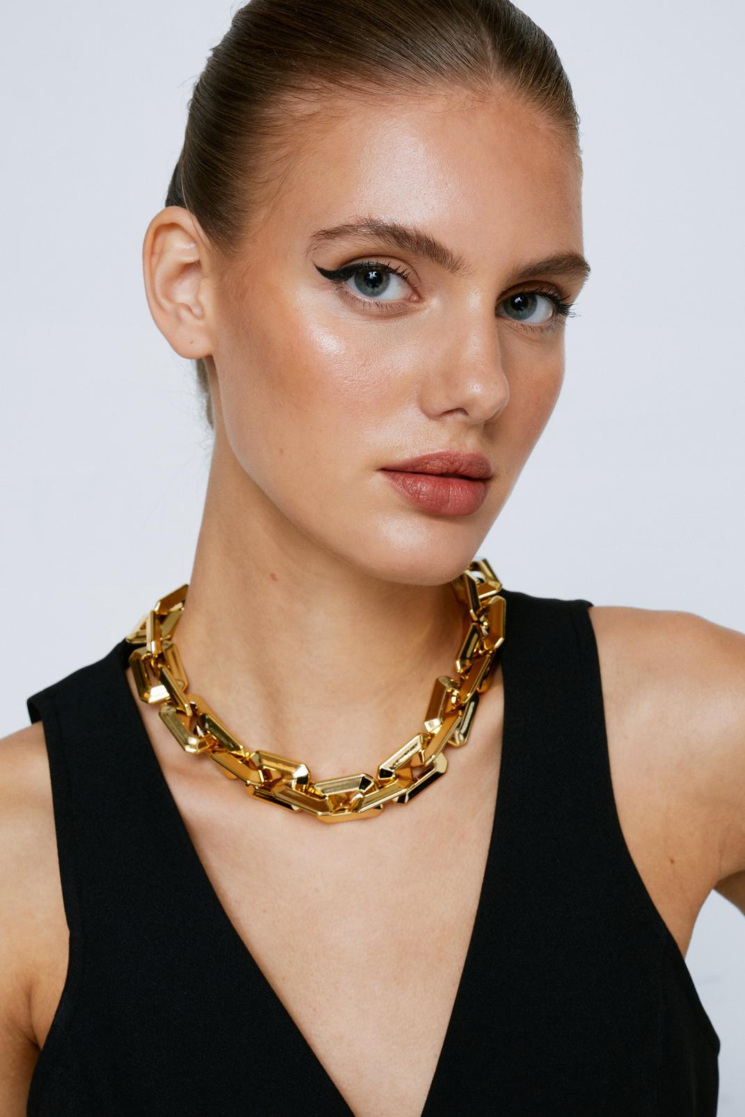 Gold Chunky Chain Necklace image number 1