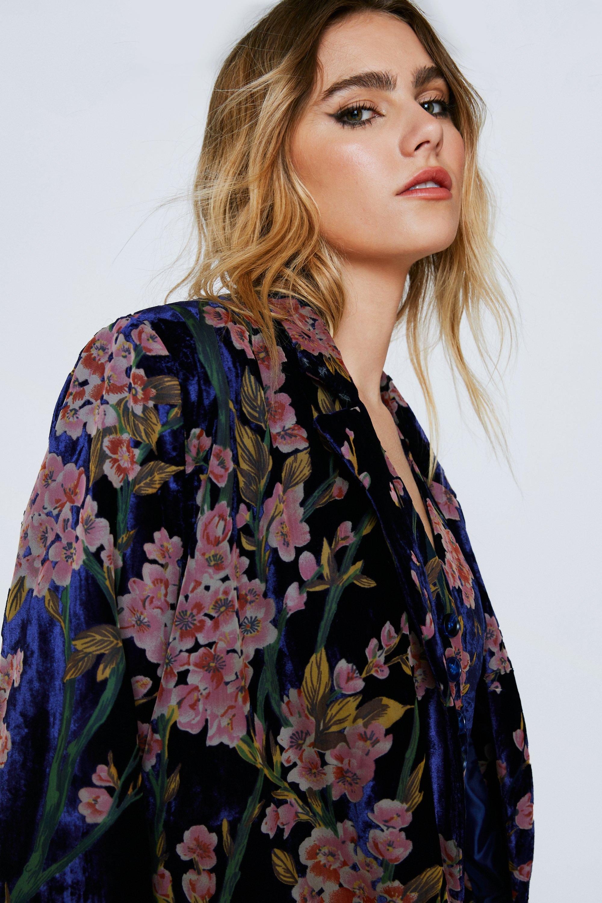 Floral velvet shop suit