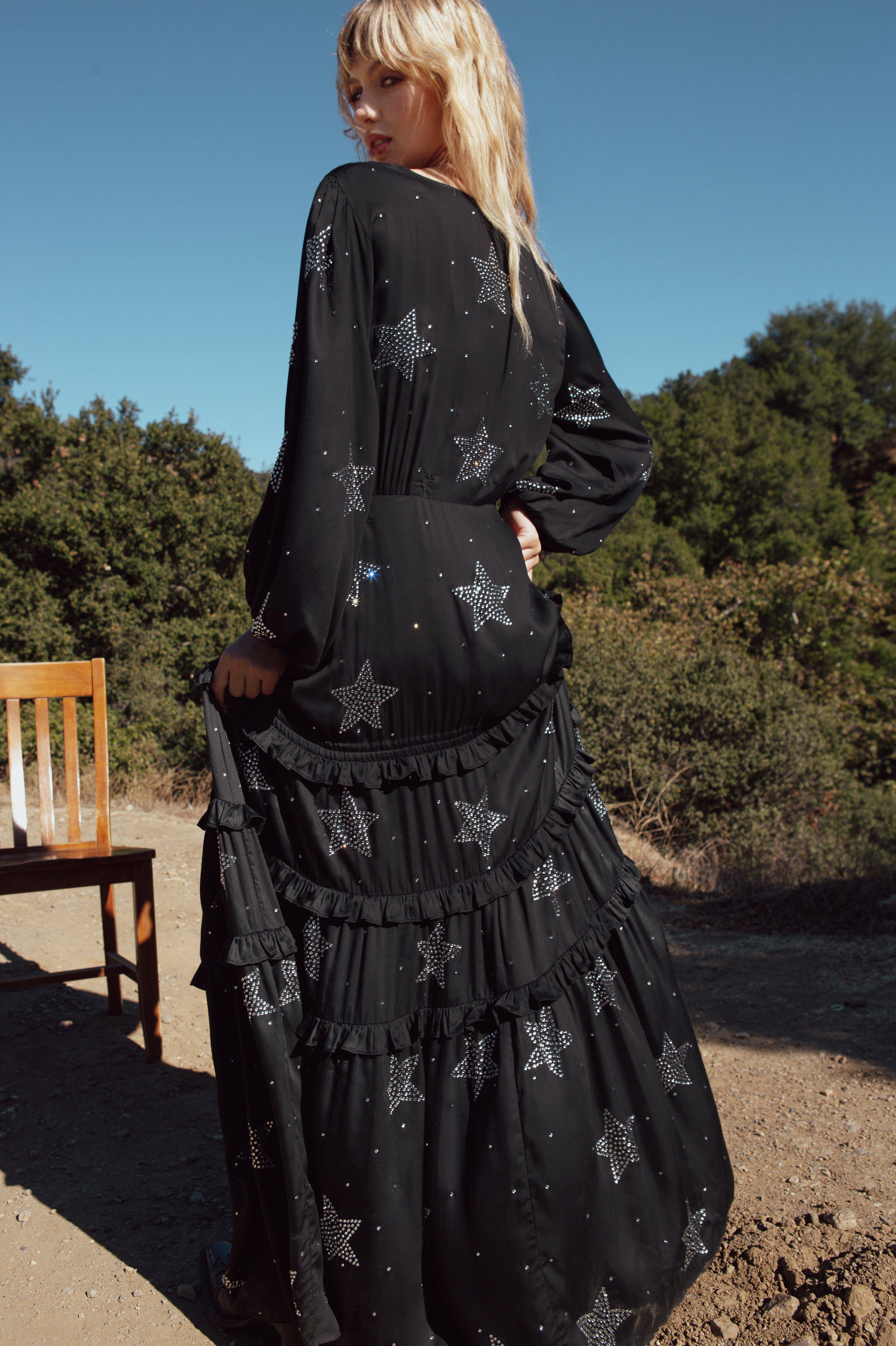 Black star hotsell maxi dress