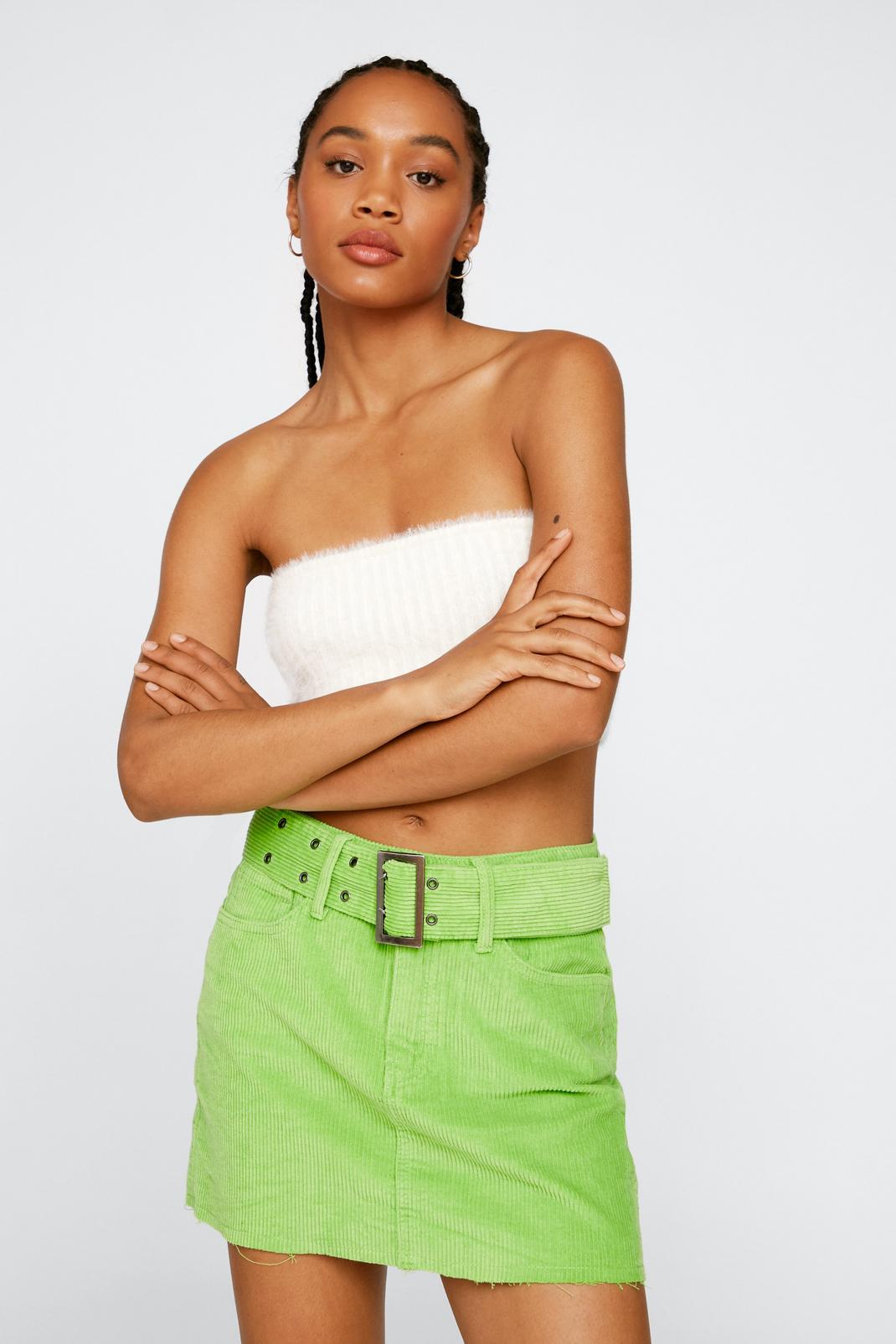 Mini jupe en velours premium avec ceinture, Lime image number 1
