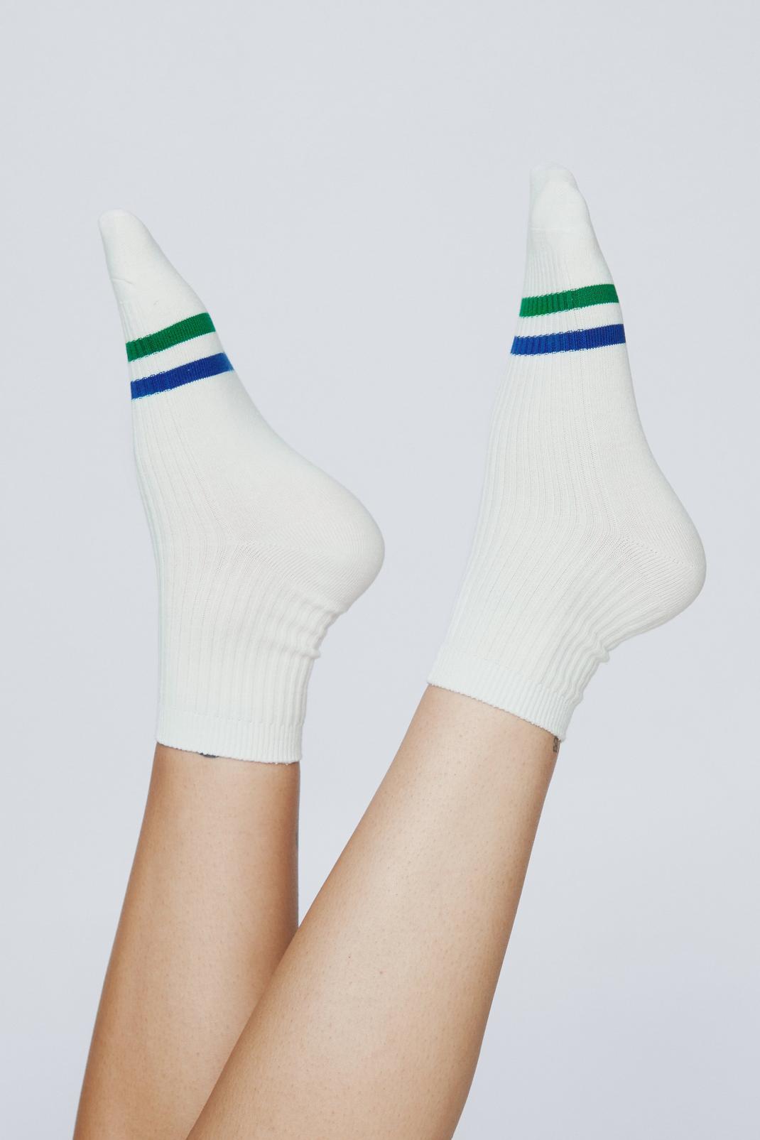 Cream Stripe Detail Sports Socks image number 1