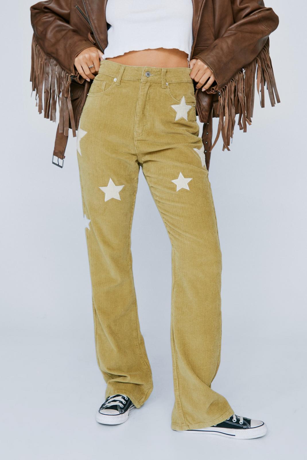 Pantalon flare en velours côtelé premium à étoiles, Chartreuse image number 1
