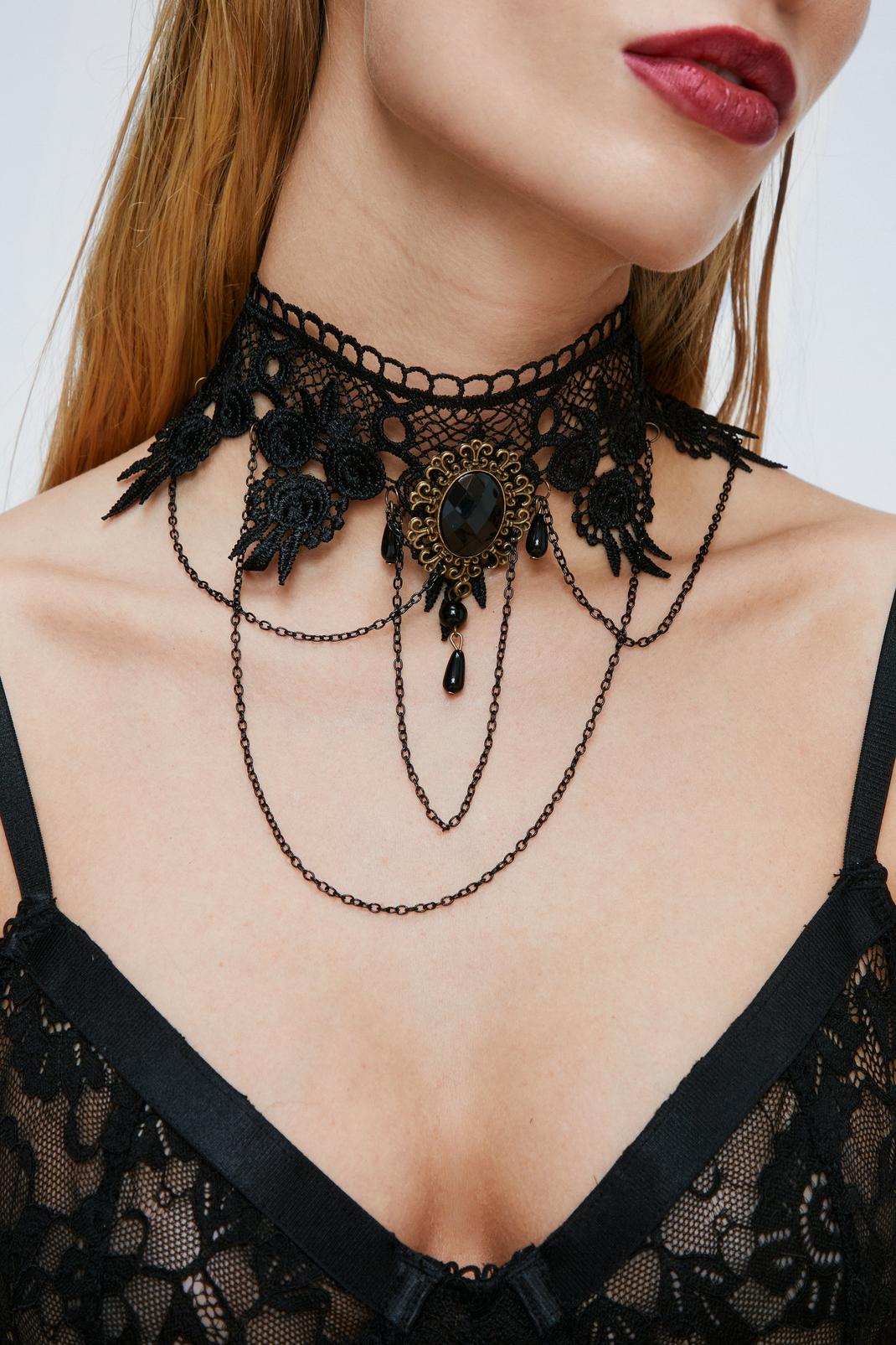 Black Jewel Pendant With Chain Detail Choker image number 1