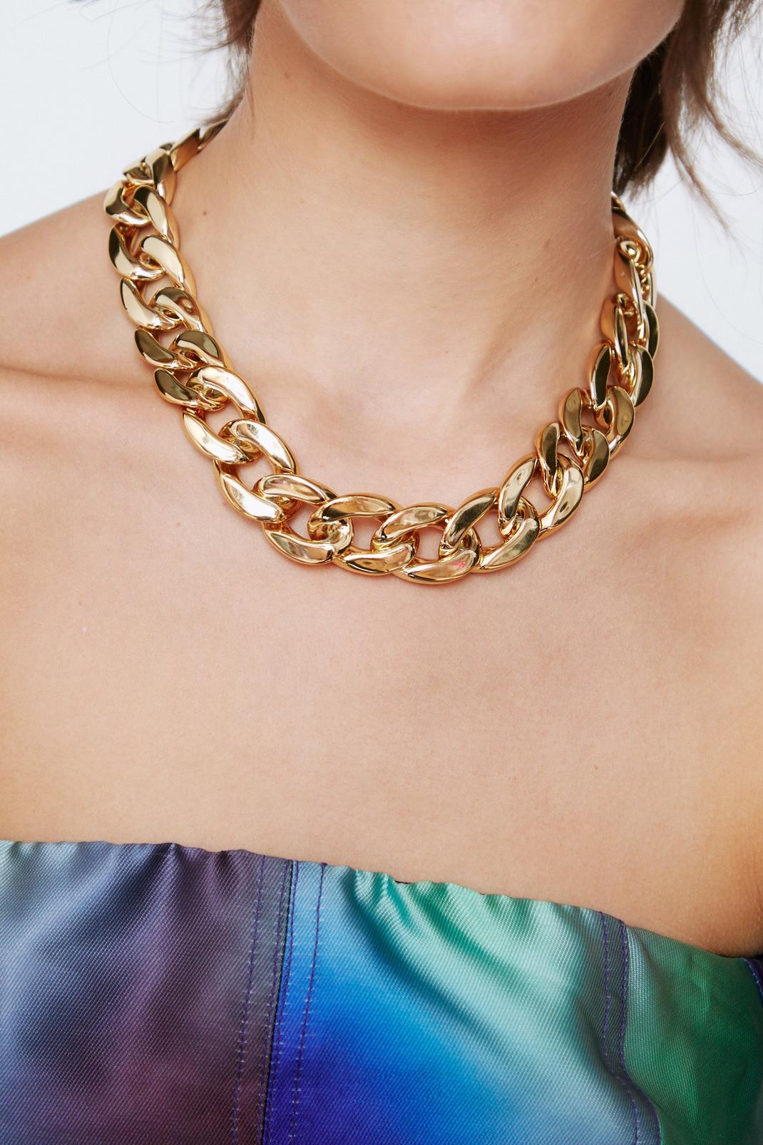 Gold Smooth Chain Link Necklace image number 1