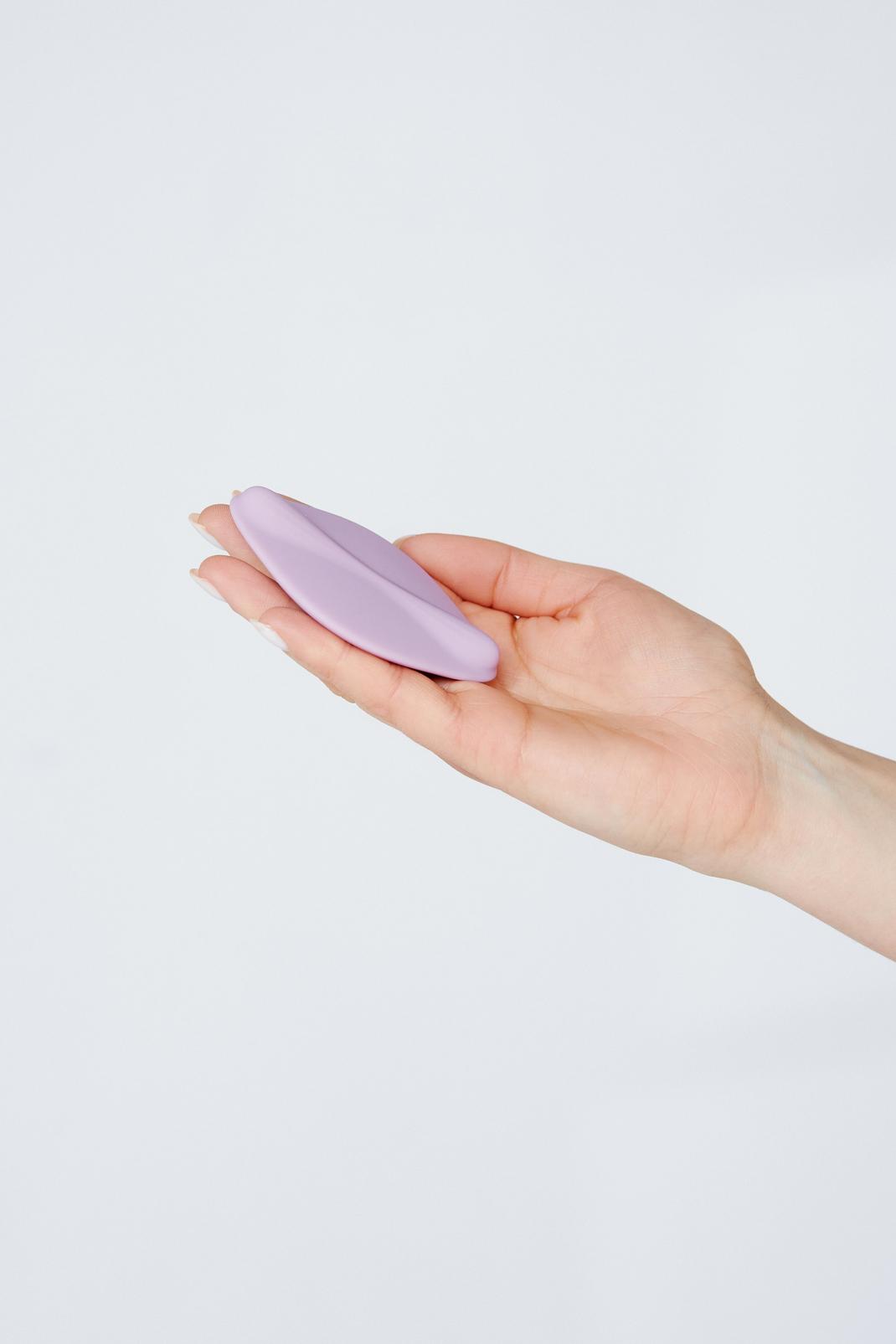 Kit Pleasure Me avec masseur de main et gel lubrifiant, Purple image number 1