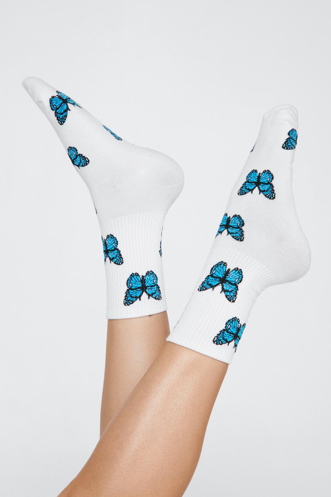 White Butterfly Print Ankle Socks image number 1