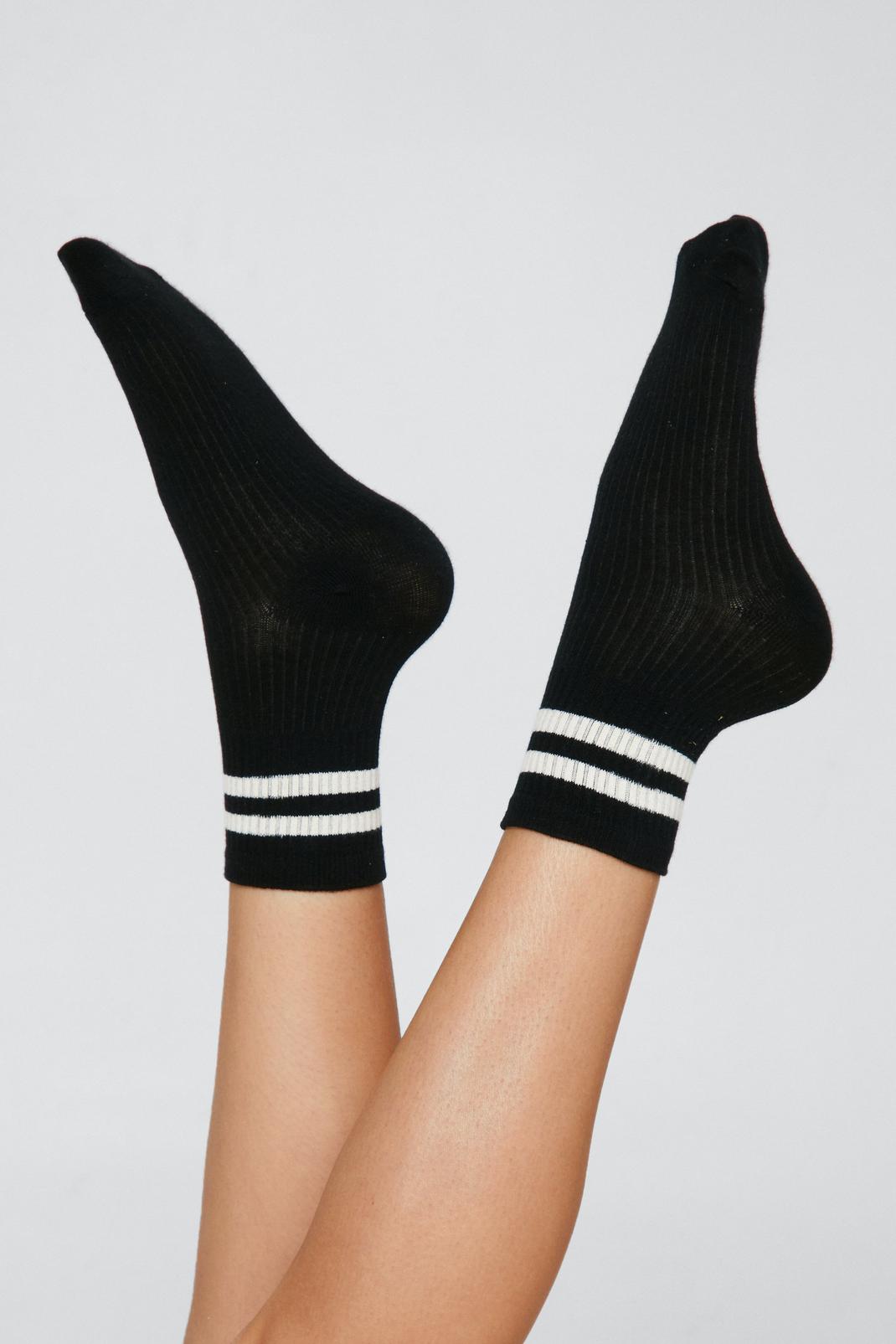 Black Stripe Detail Sports Socks image number 1