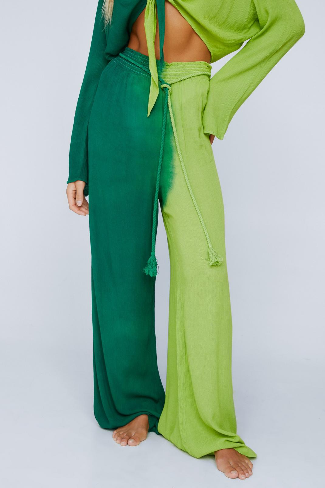Pantalon en viscose froncé bicolore tie dye à cordelettes, Green image number 1